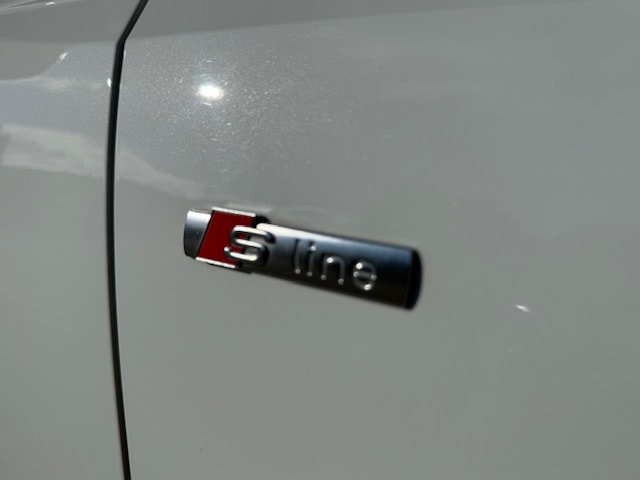 AUDI A4 Avant 45 TFSI S line S-tronic quattro-image-4