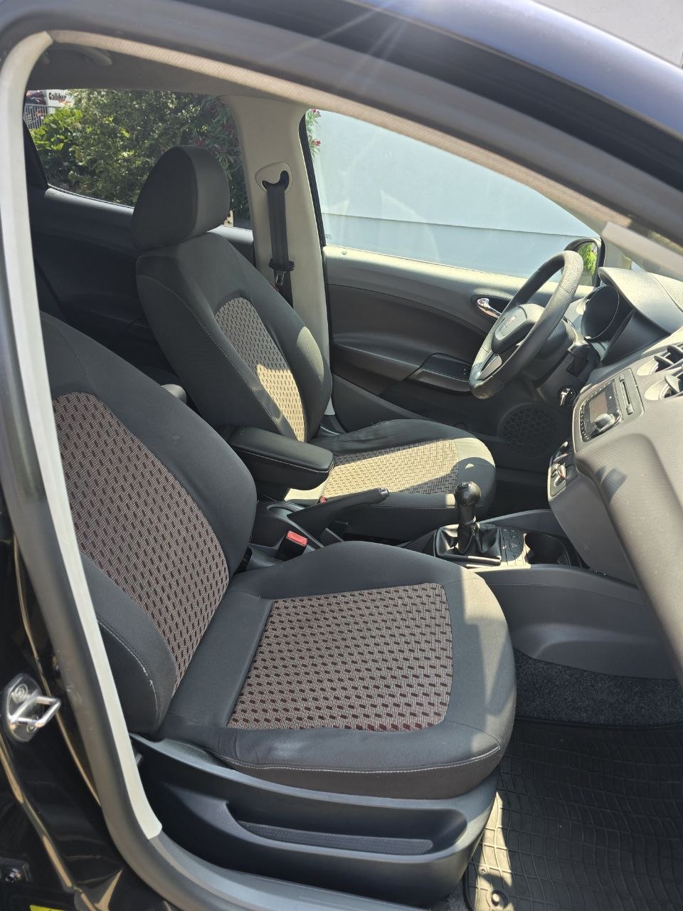 SEAT IBIZA-image-14