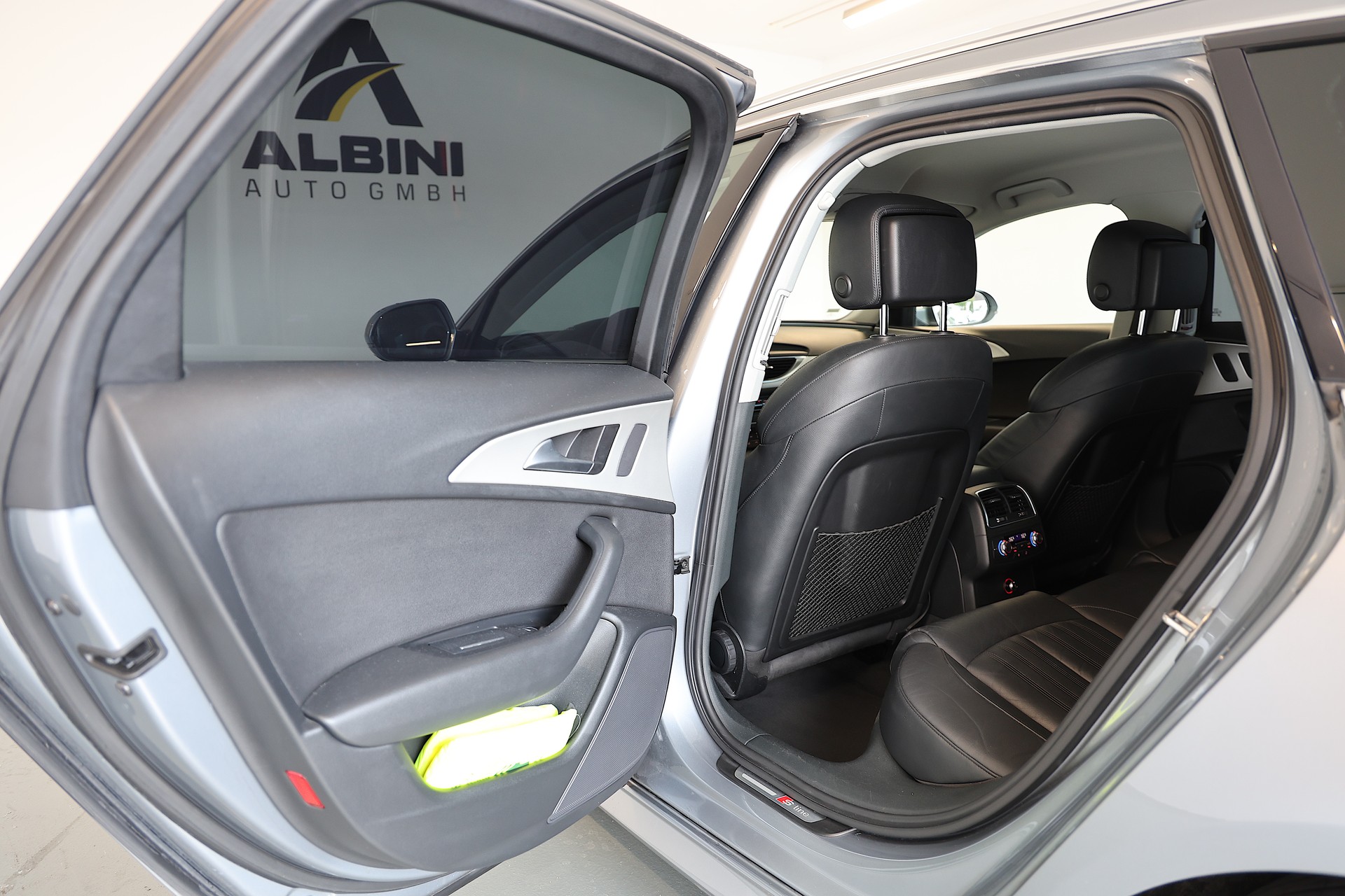 AUDI A6 Avant 2.0 TDI S-tronic **S-Line Facelift Modell**-image-16