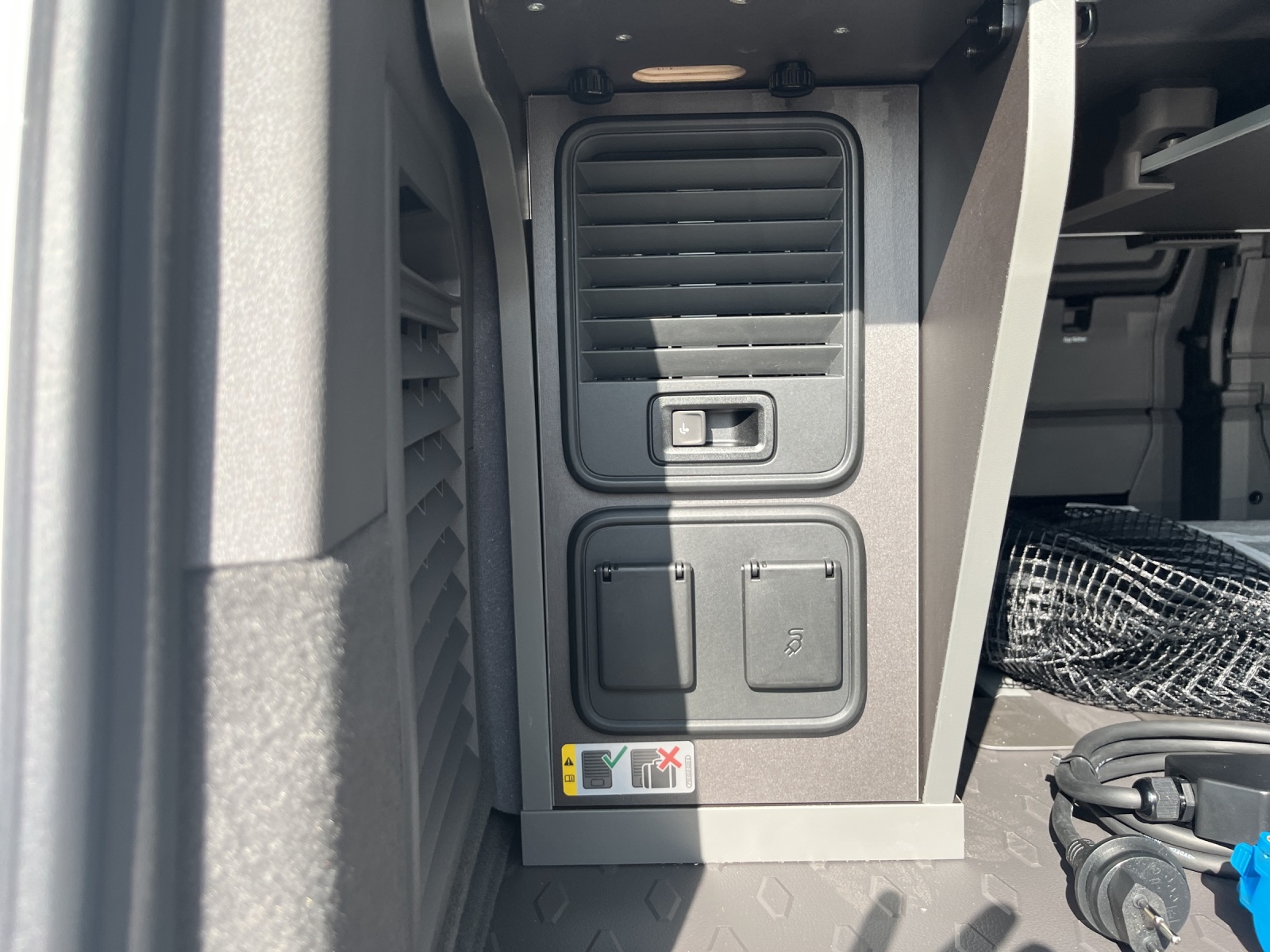 VW California 2.0 TDI Beach Tour-image-14