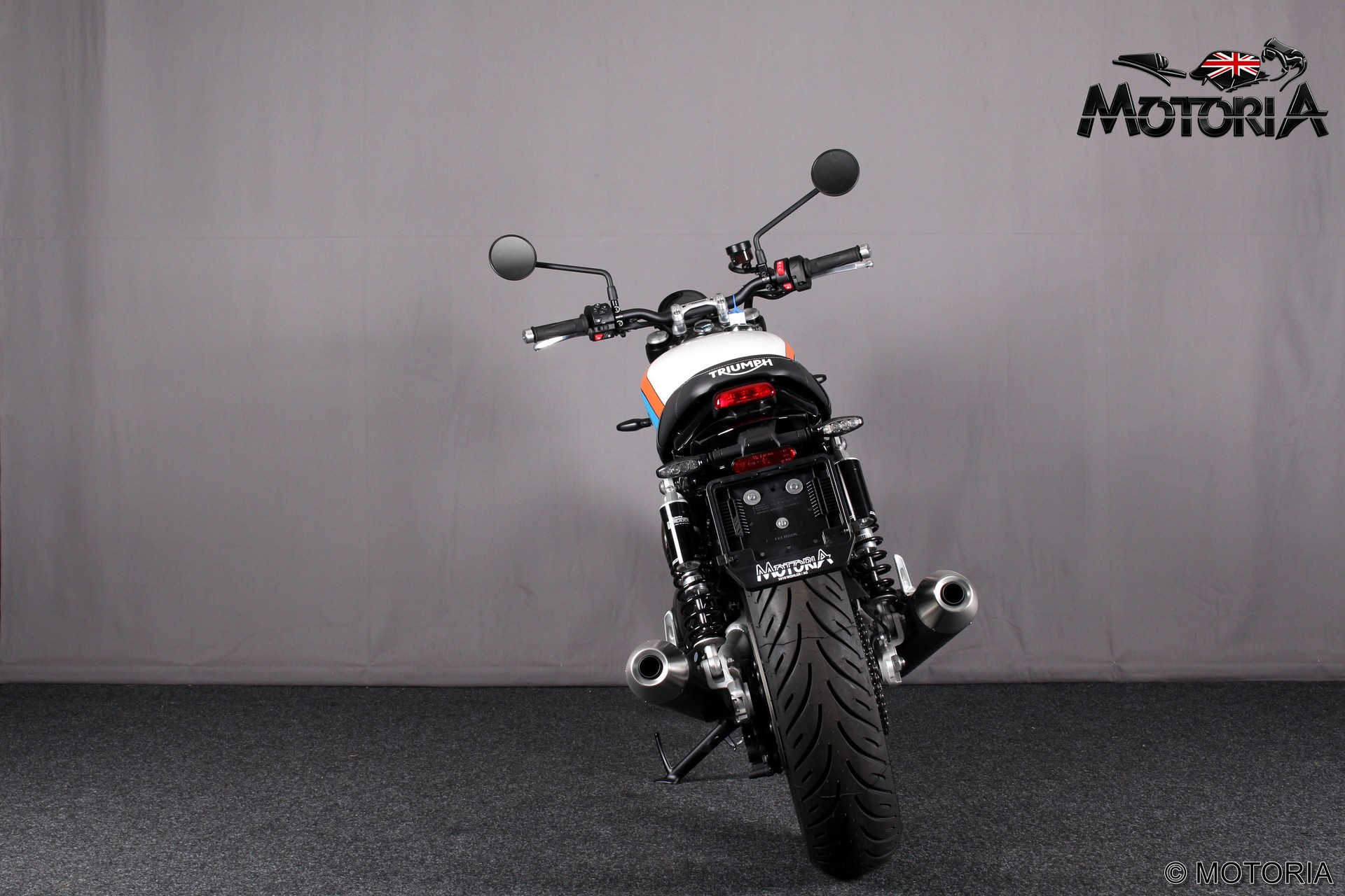 TRIUMPH Speed Twin 900-showroom-element-3