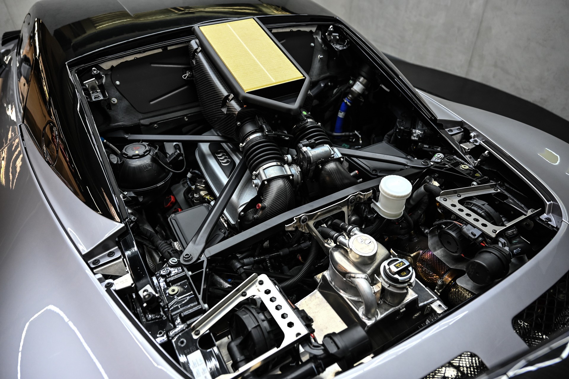 AUDI R8 ABT XGT "1 of 99"-image-21