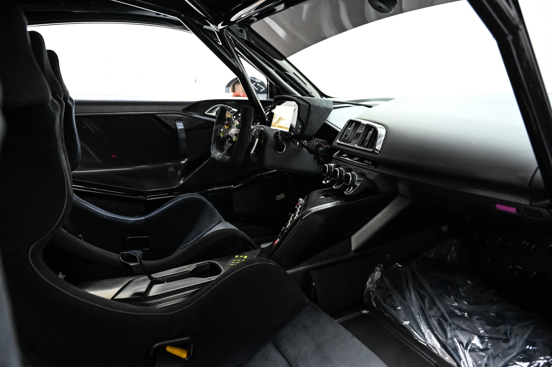 AUDI R8 ABT XGT "1 of 99"-image-37