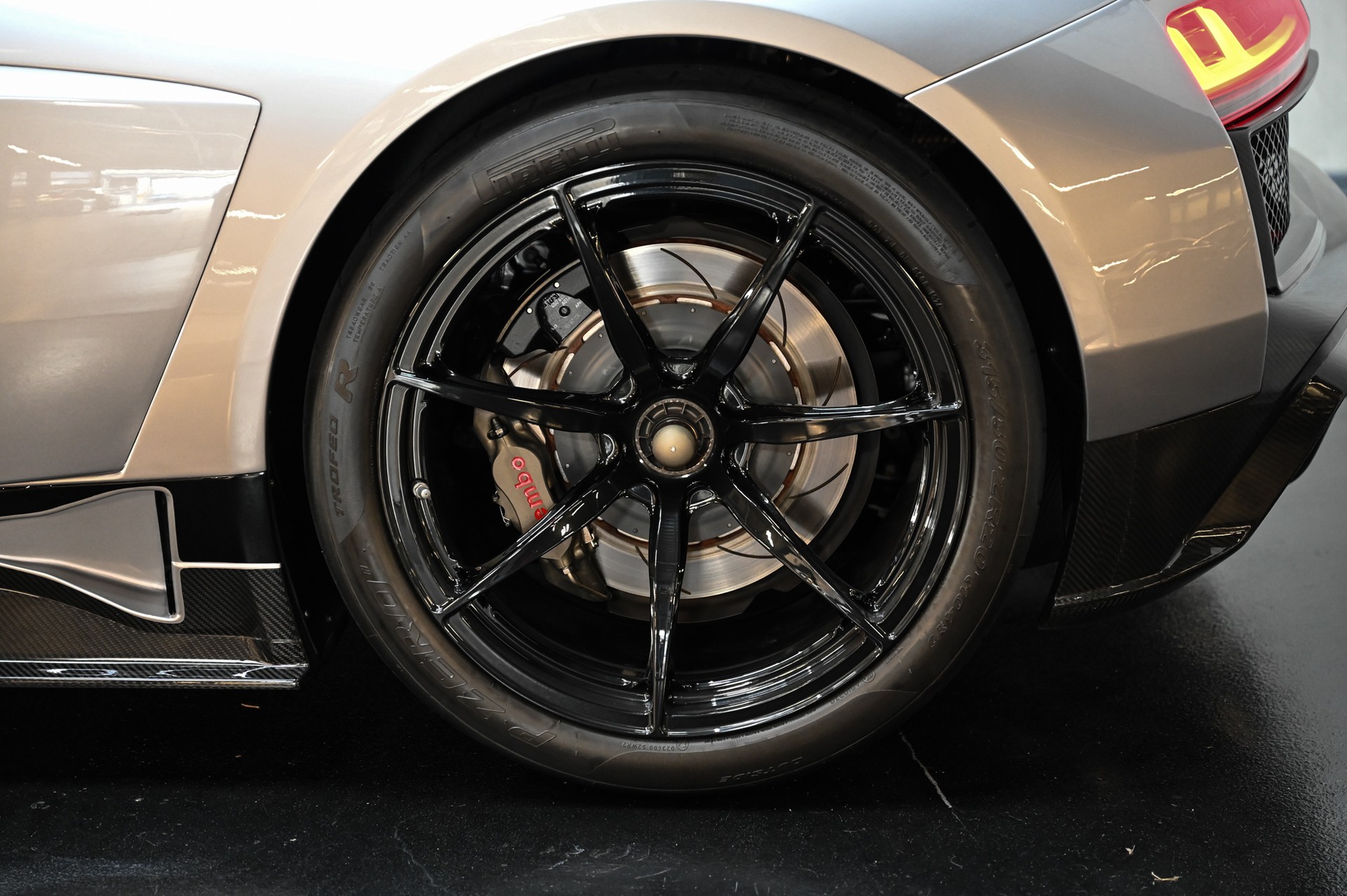 AUDI R8 ABT XGT "1 of 99"-image-14