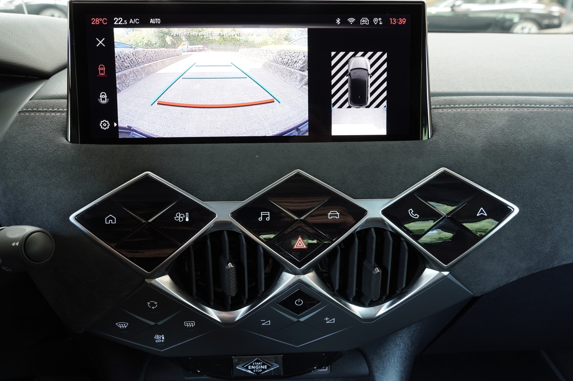 DS AUTOMOBILES DS 3 E-Tense 156 Ligne Noire-image-12