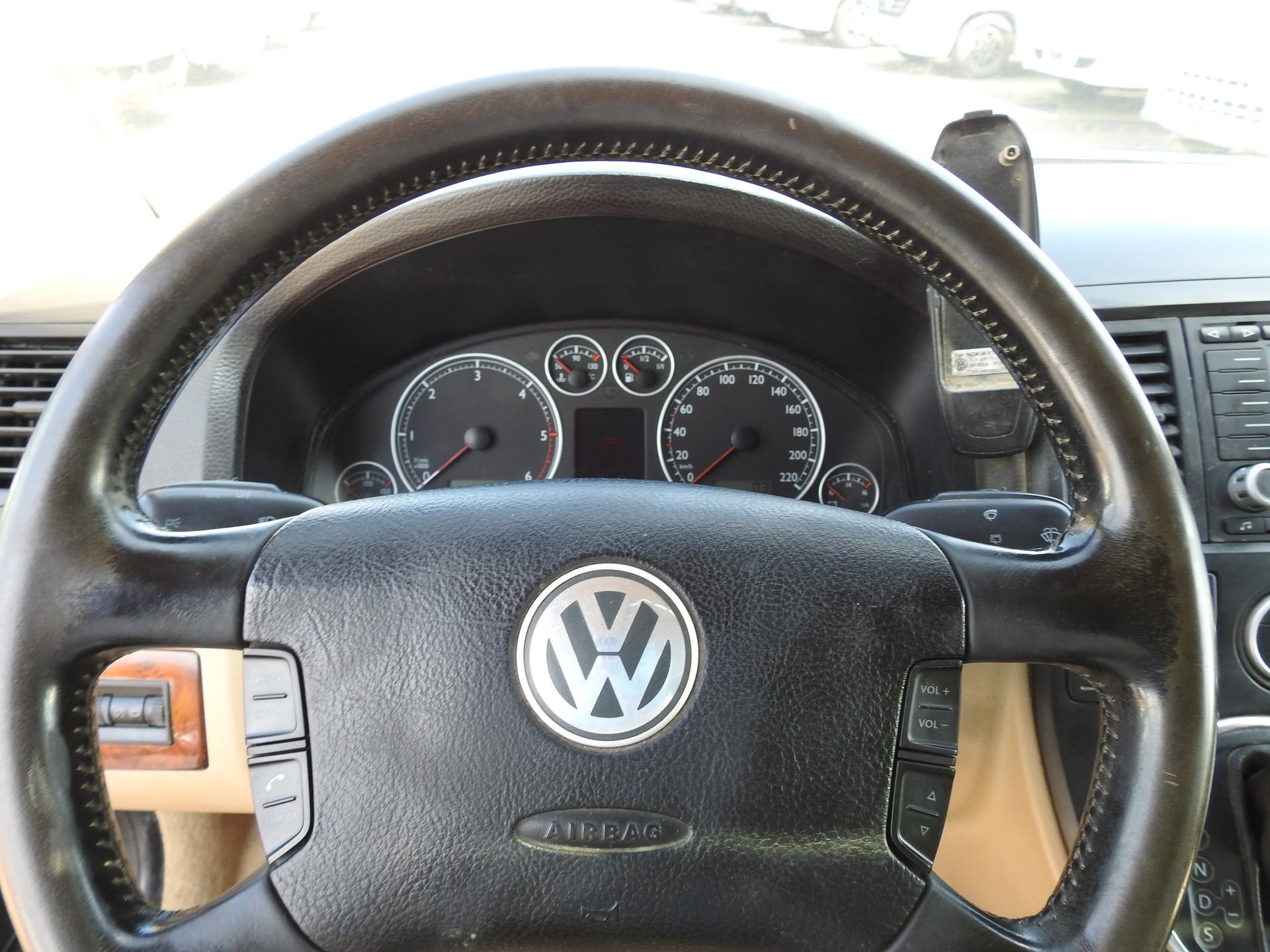 VW T5 Multivan Comfortline 2.5 TDI-image-26