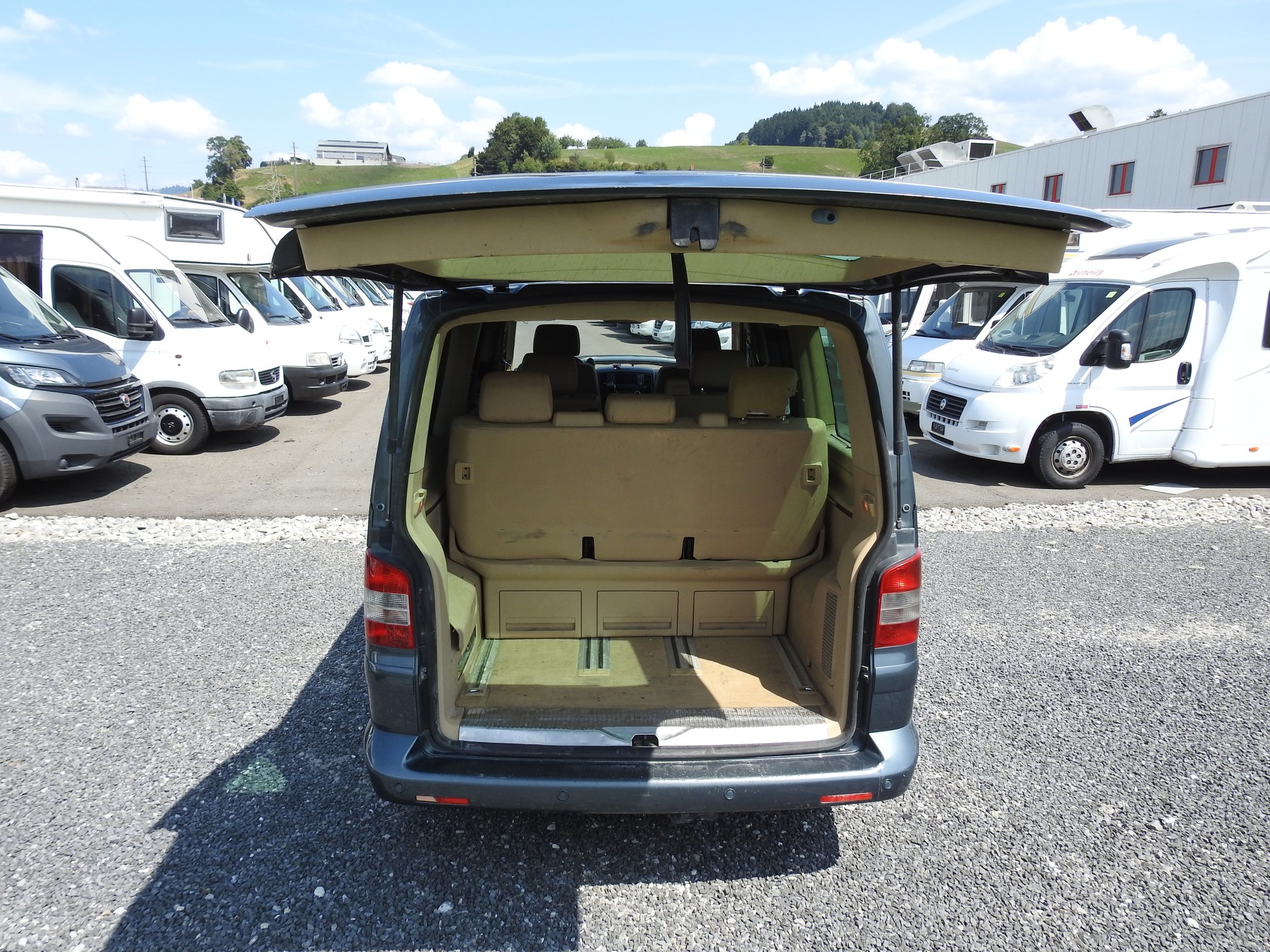 VW T5 Multivan Comfortline 2.5 TDI-image-9