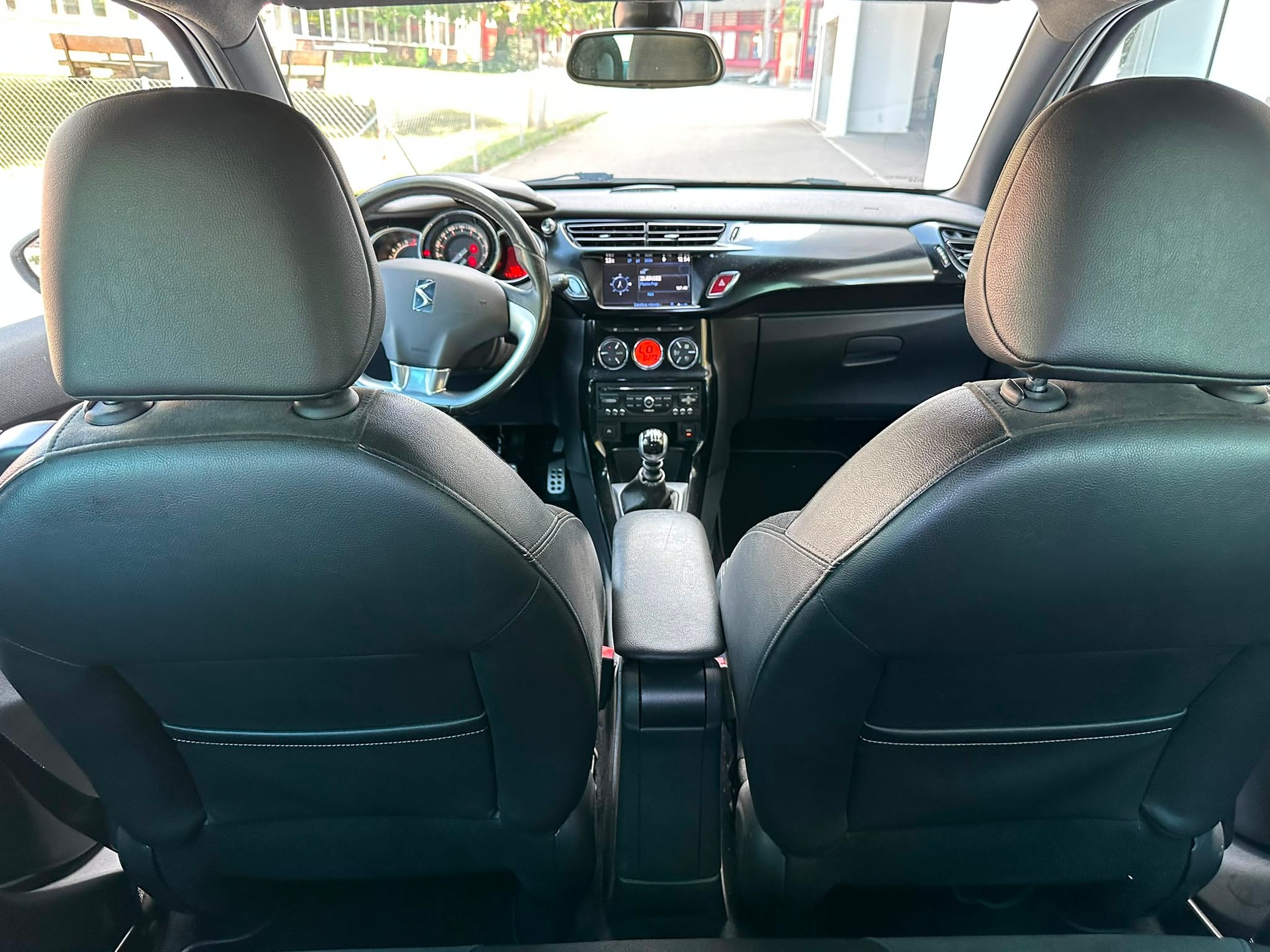 DS AUTOMOBILES DS3 1.6 THP Ultra Prestige-image-7