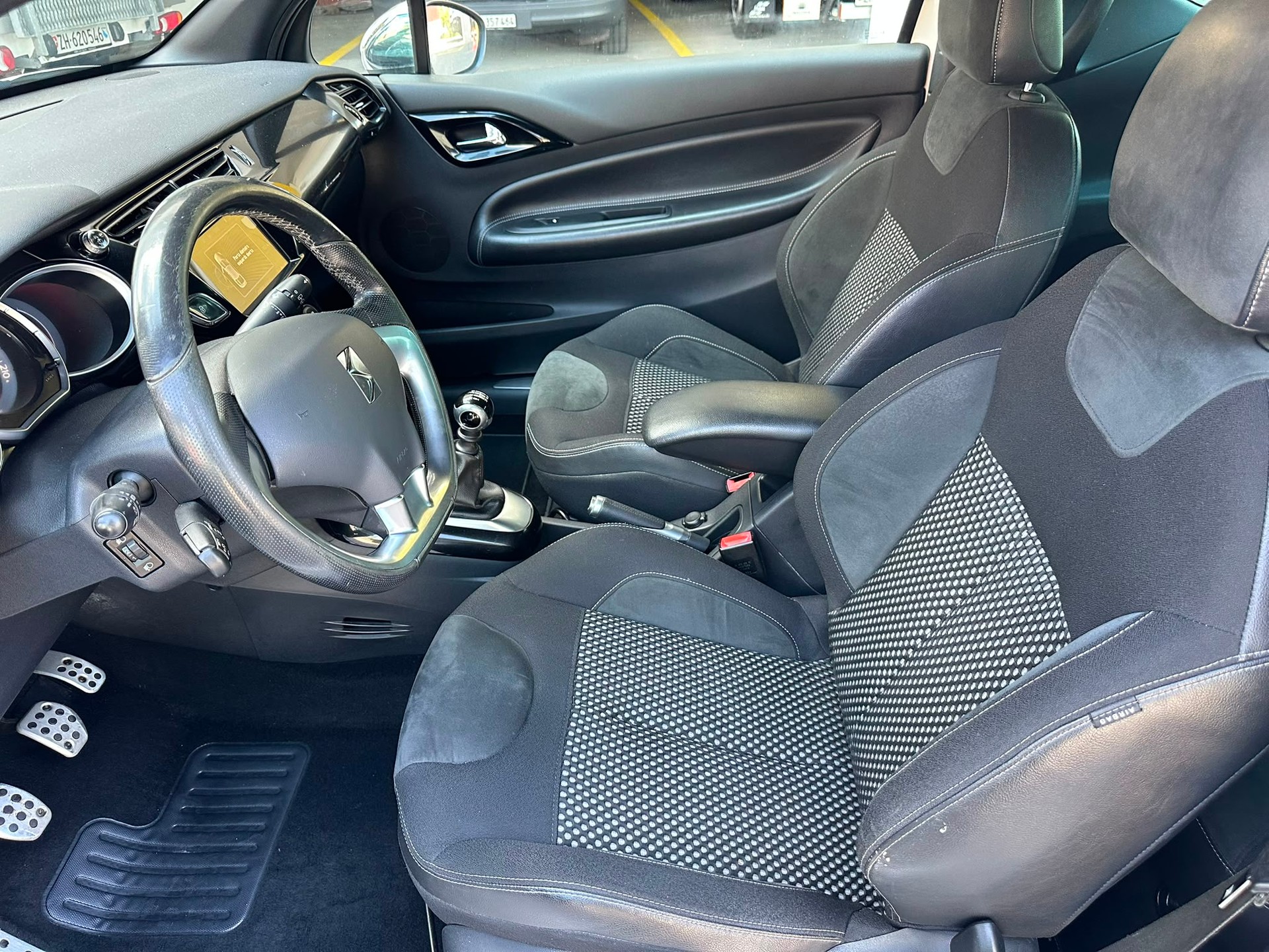 DS AUTOMOBILES DS3 1.6 THP Ultra Prestige-image-6