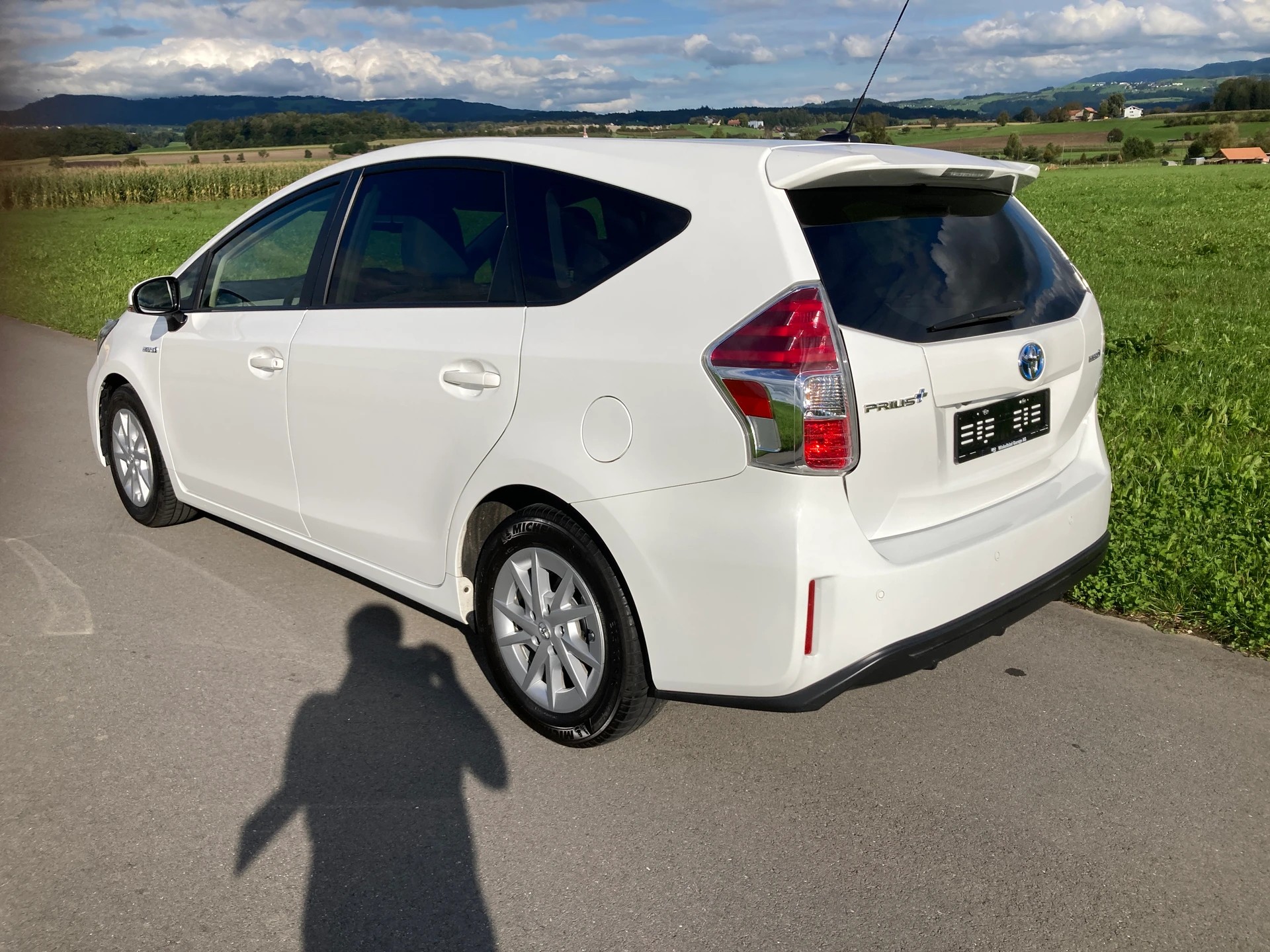TOYOTA Prius+ 1.8 VVT-i HSD Style-image-3