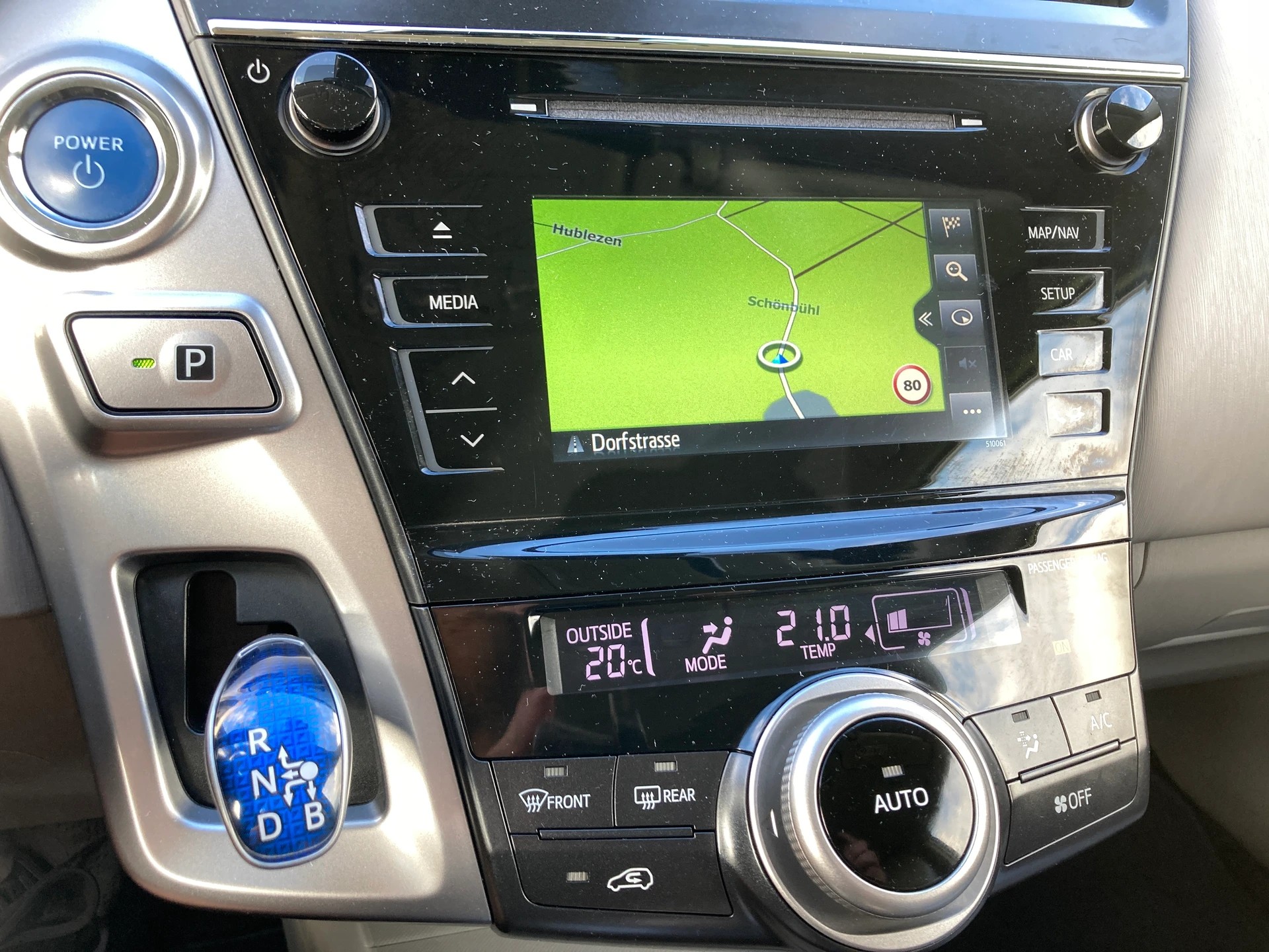 TOYOTA Prius+ 1.8 VVT-i HSD Style-image-10
