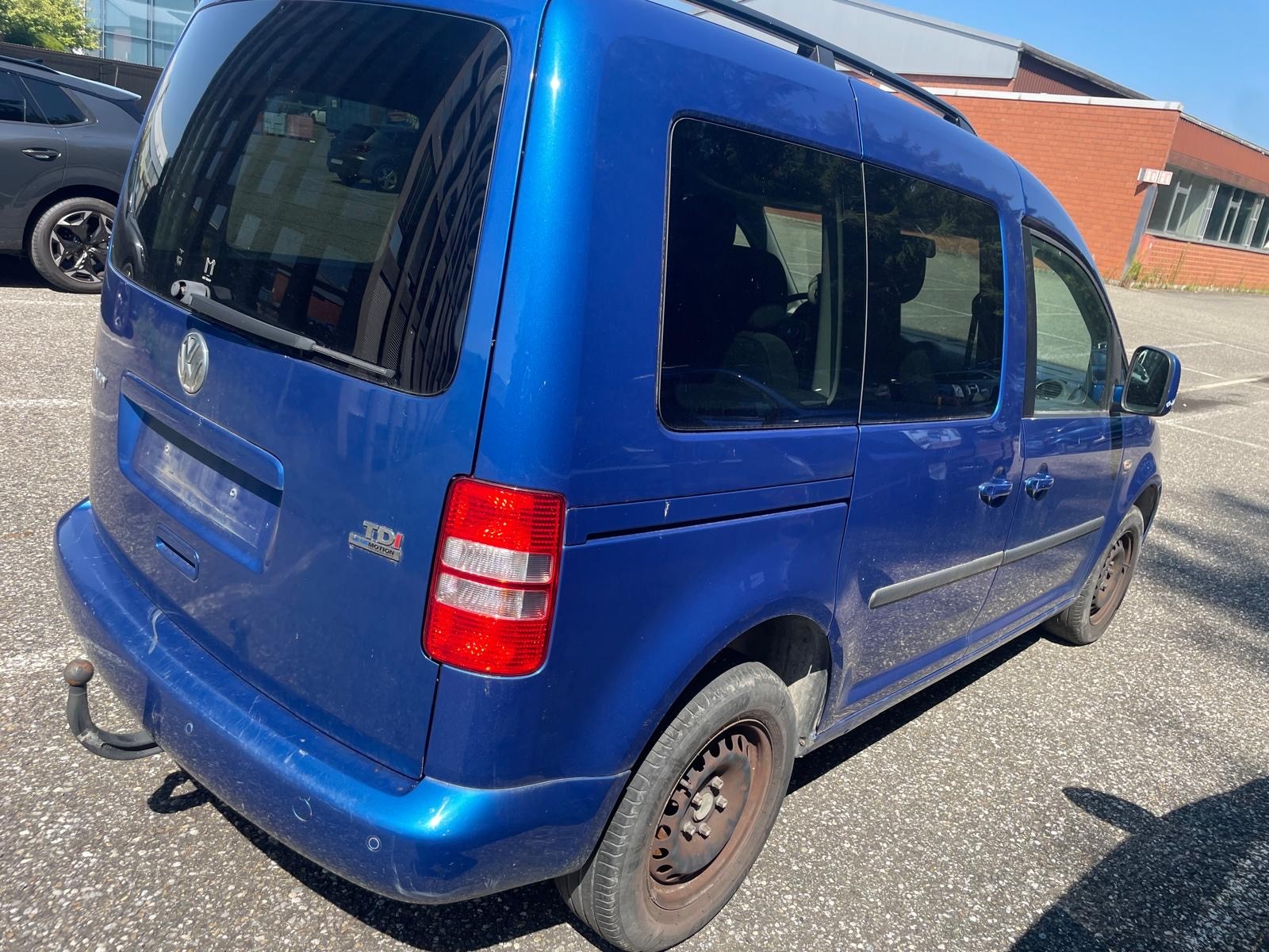VW Caddy 1.6 TDI Blue Motion Technology Highline DSG-image-2
