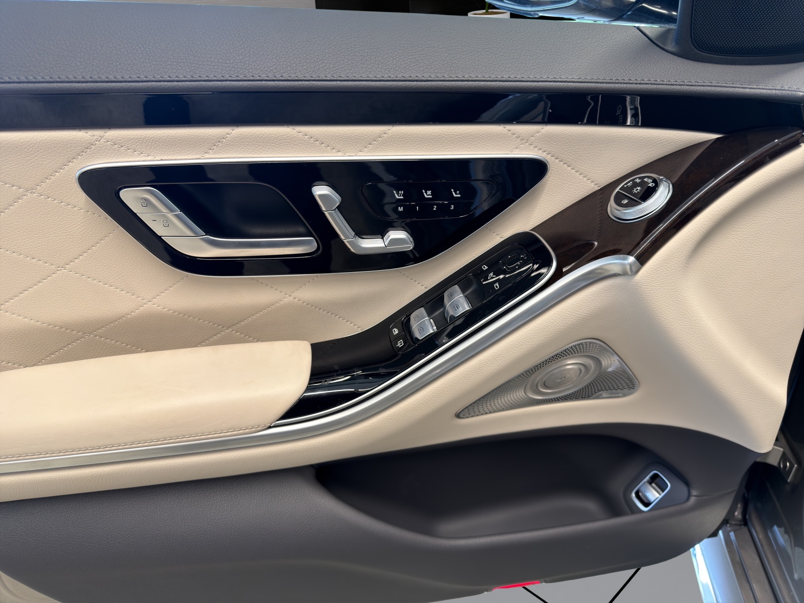 MERCEDES-BENZ S 580 L 4M AMG Line 9G-T-image-10