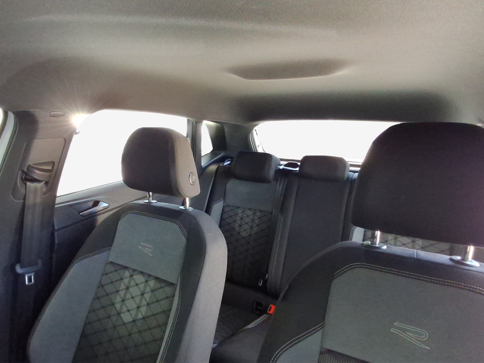 VW Polo 1.0 TSI R-Line DSG-image-11