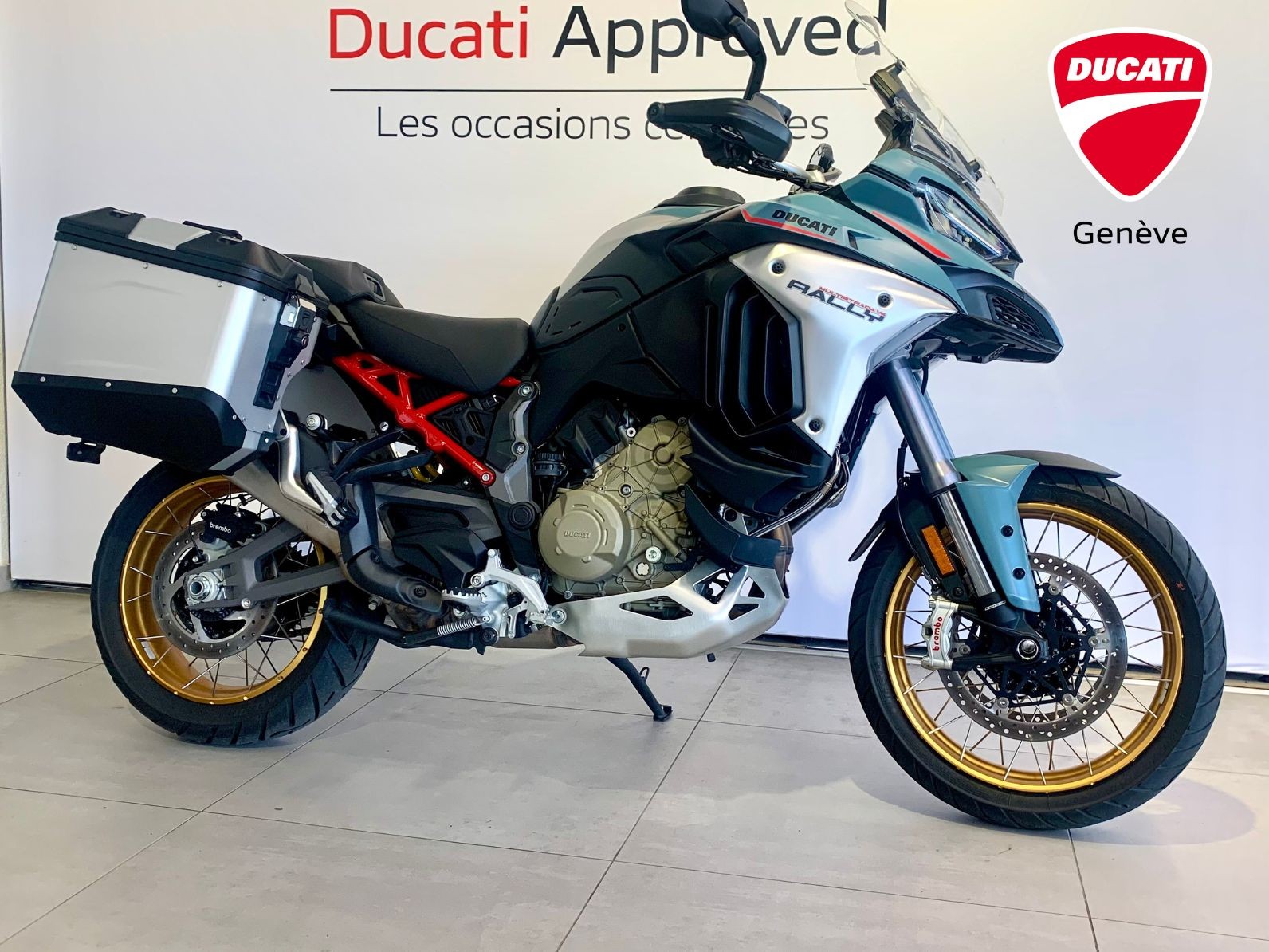 DUCATI Multistrada V4 Rally Travel Adventure