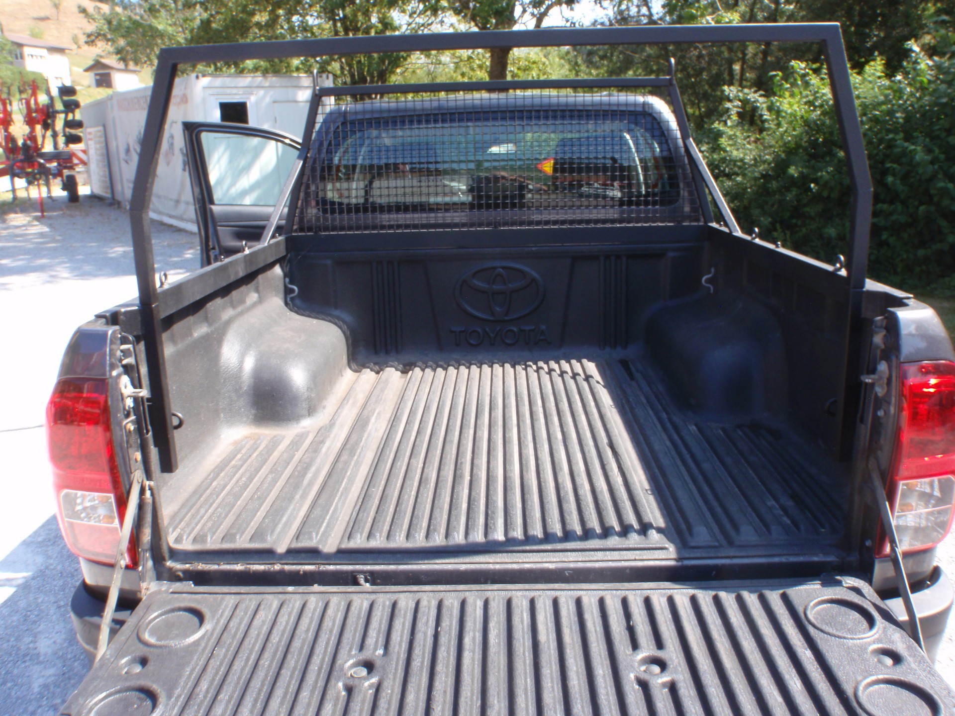 TOYOTA Hilux 2.4D-4D Luna Double Cab 4x4-image-9