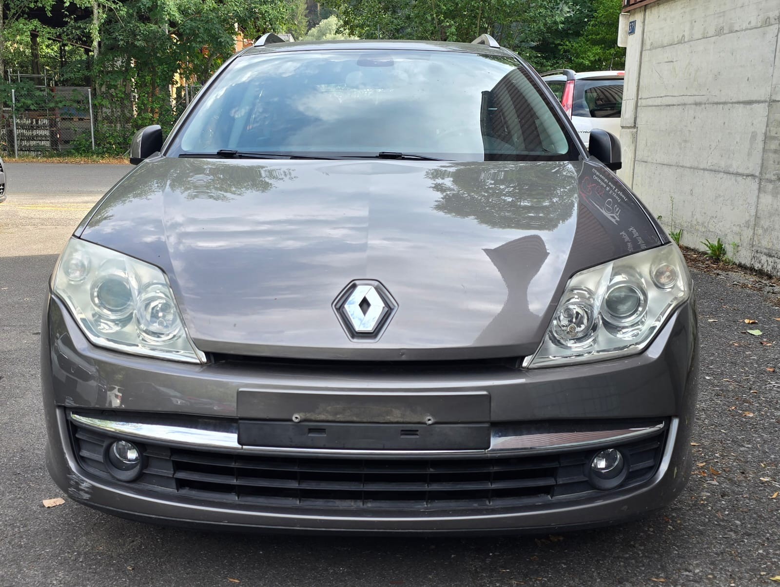 RENAULT Laguna Grandtour 2.0 dCi Expression Automatic-image-1