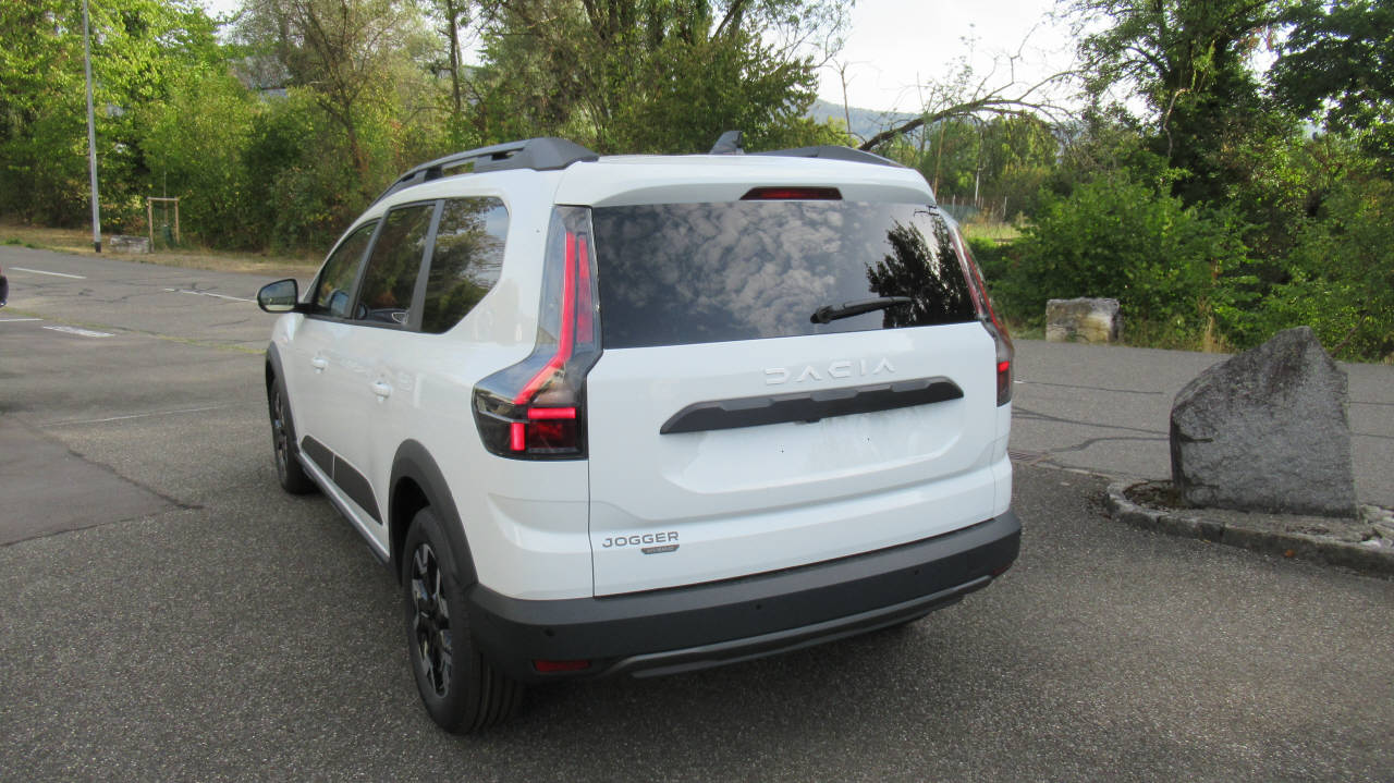 DACIA Jogger 1.8 Hybrid Journey-image-2