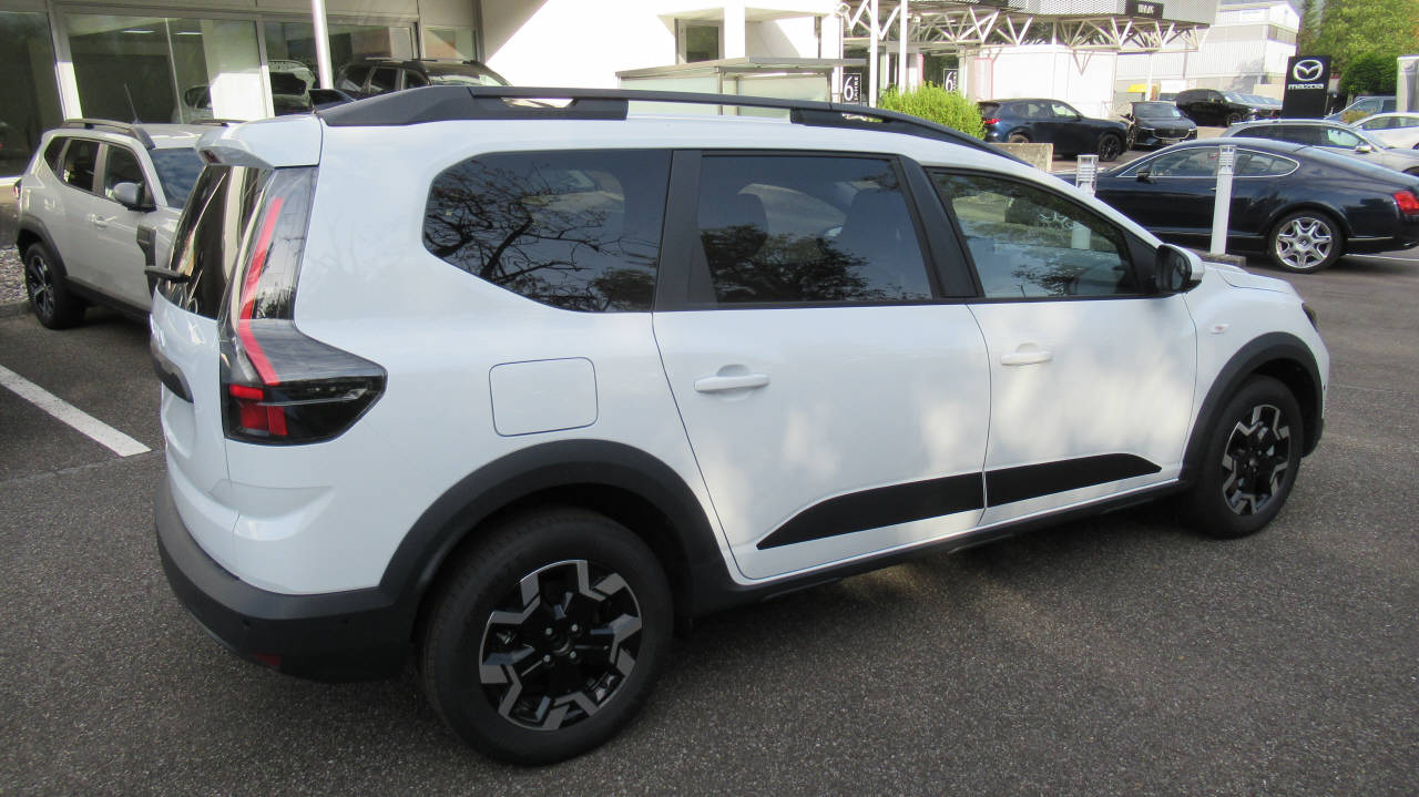 DACIA Jogger 1.8 Hybrid Journey-image-3