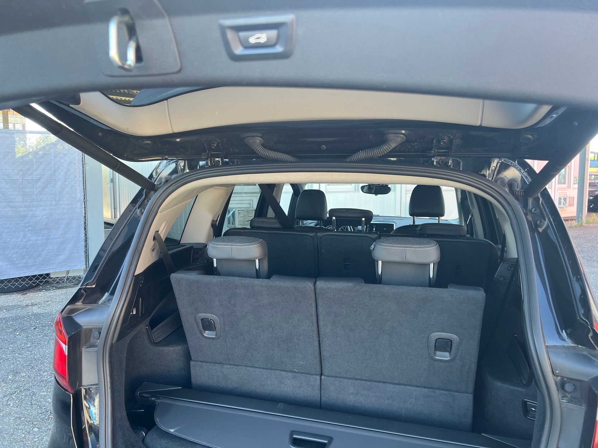 BMW 218d xDrive Gran Tourer Steptronic Luxury Line-image-10