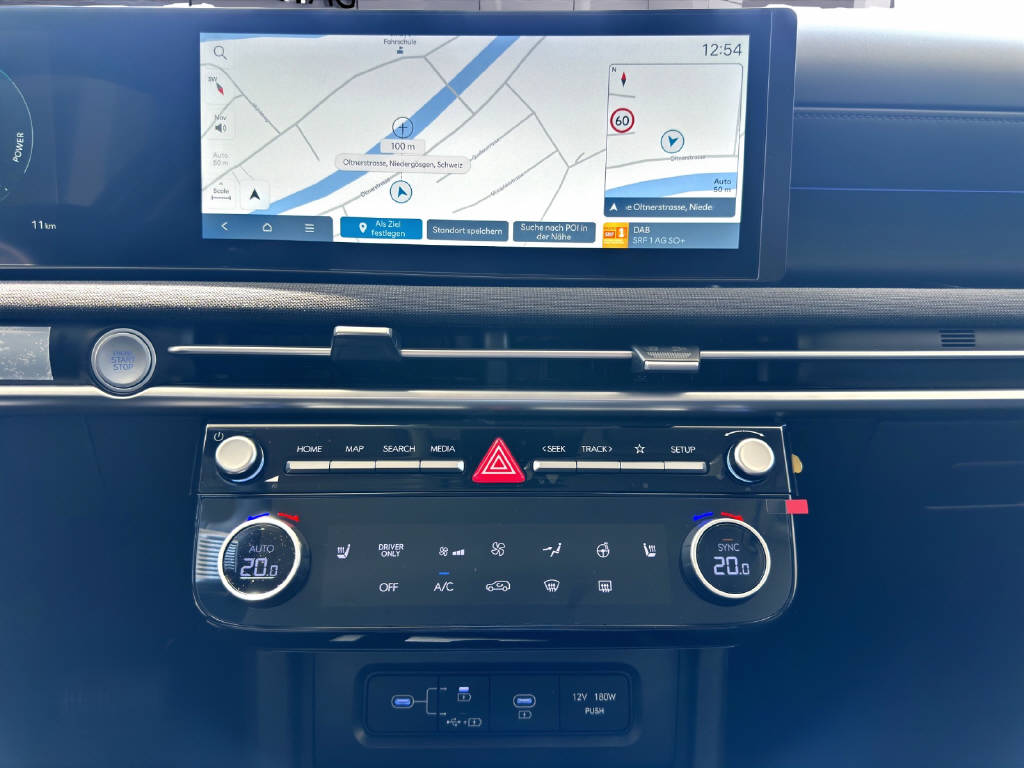 HYUNDAI TUCSON 1.6 T-GDi Hybrid Amplia 4WD-image-14