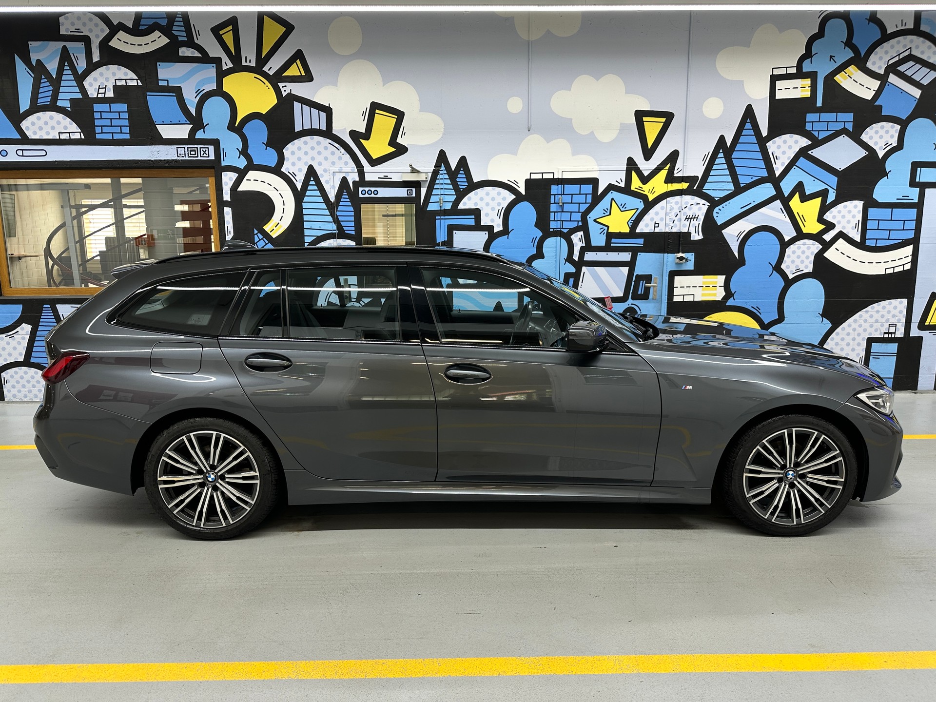 BMW 320d xDrive 48V Touring M Sport Steptronic-showroom-element-2