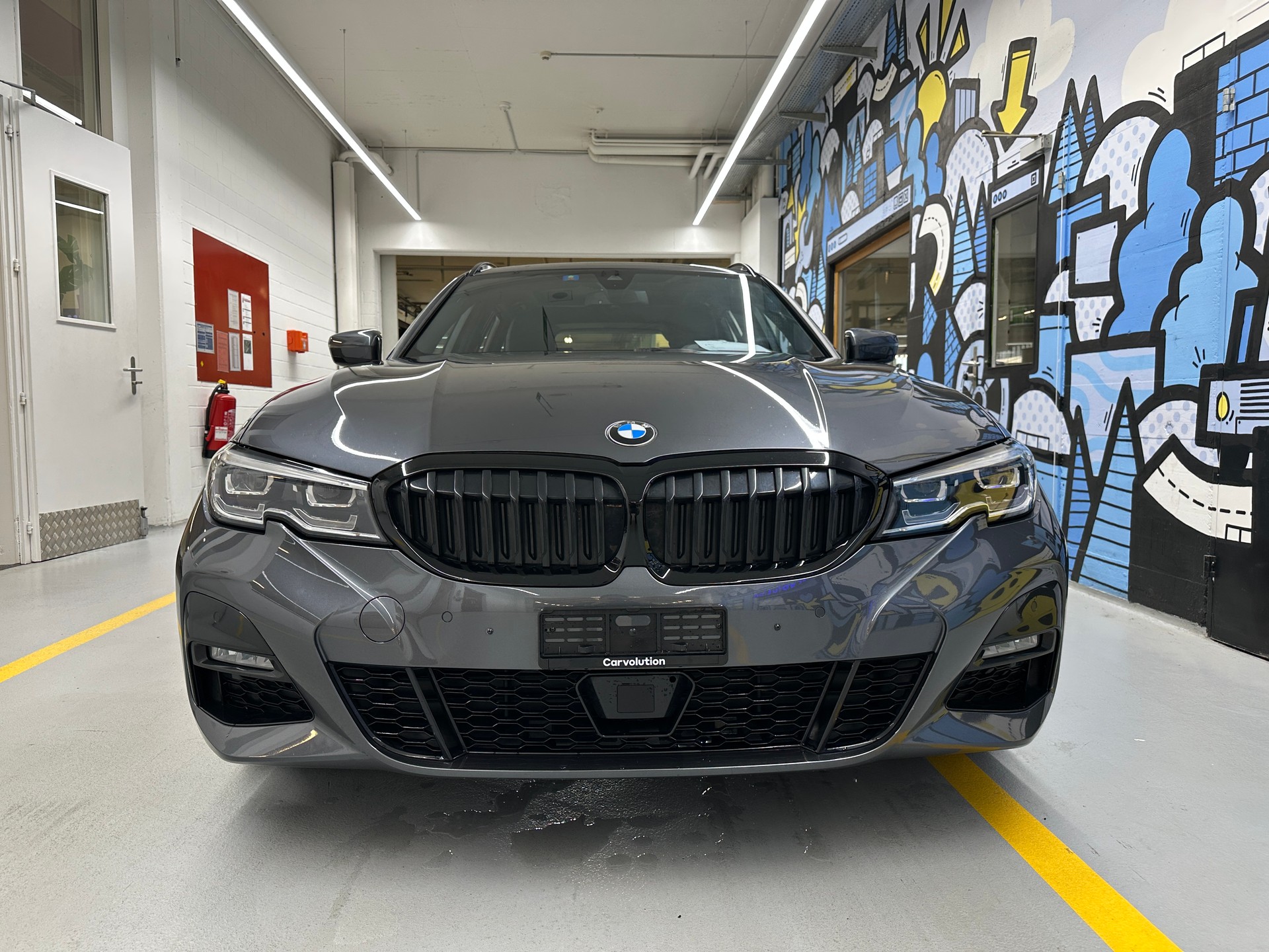 BMW 320d xDrive 48V Touring M Sport Steptronic-showroom-element-1