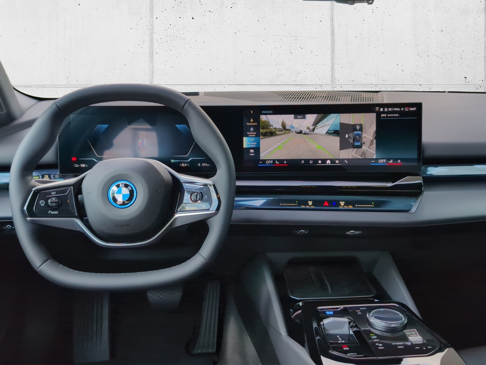 BMW i5 xDrive40-image-15