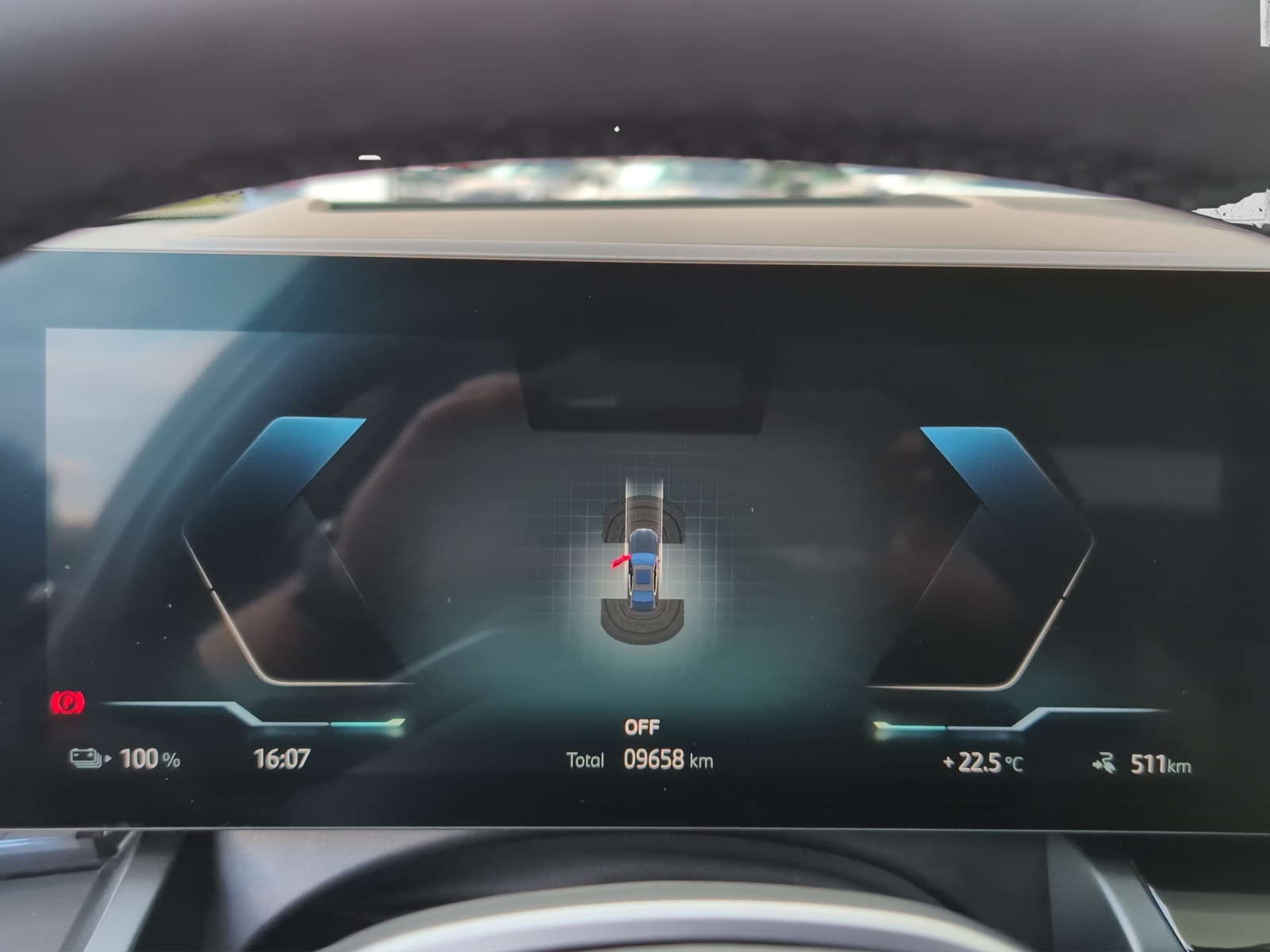 BMW i5 xDrive40-image-13