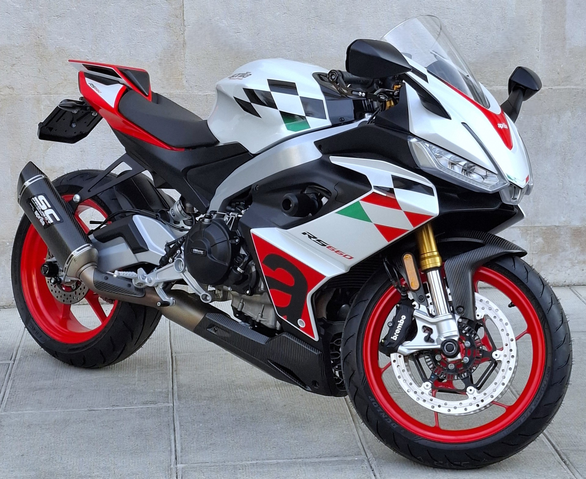 APRILIA RS 660 Extrema-showroom-element-1