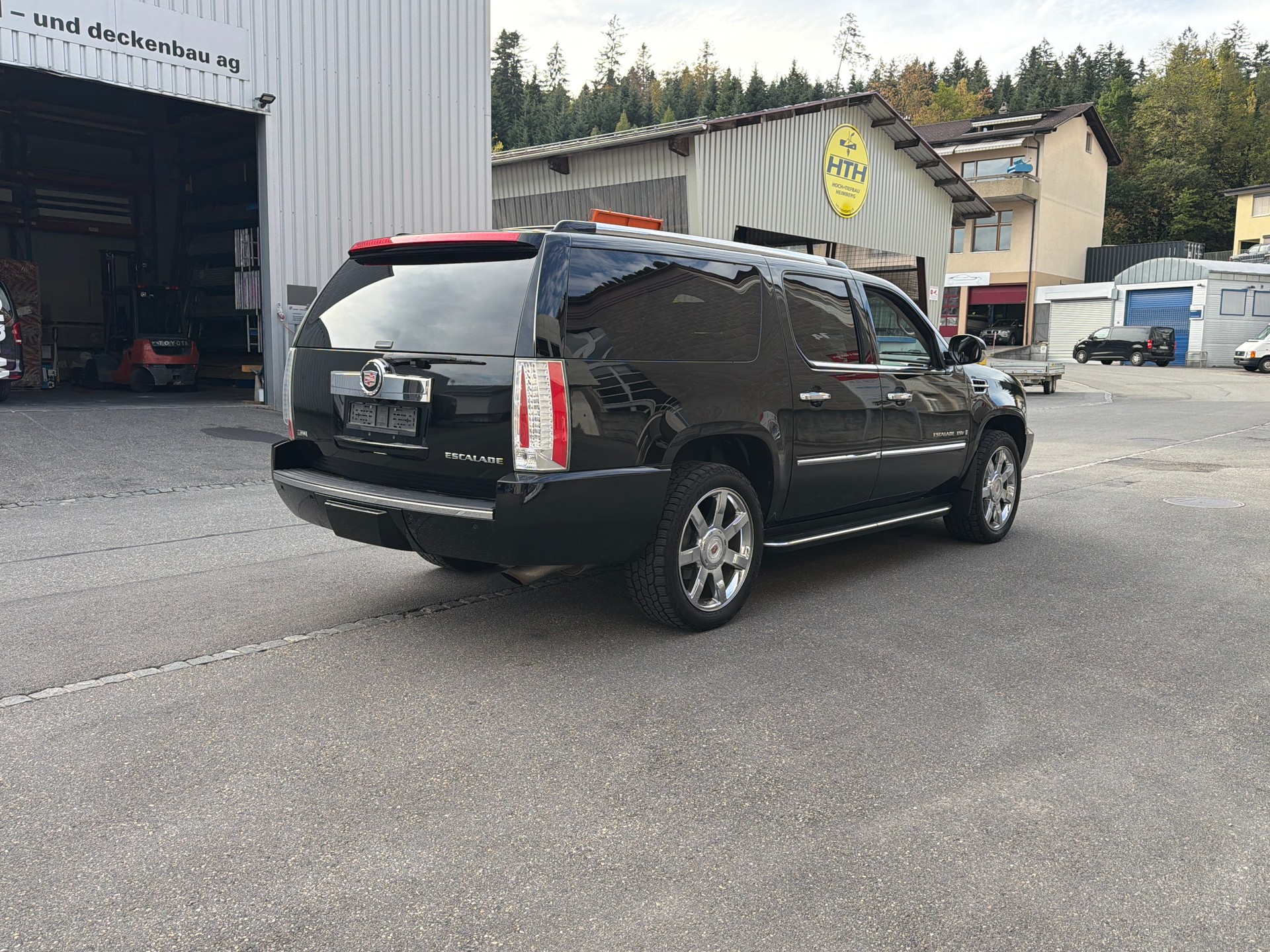 CADILLAC Escalade 6.2 V8 ESV Langversion-image-4