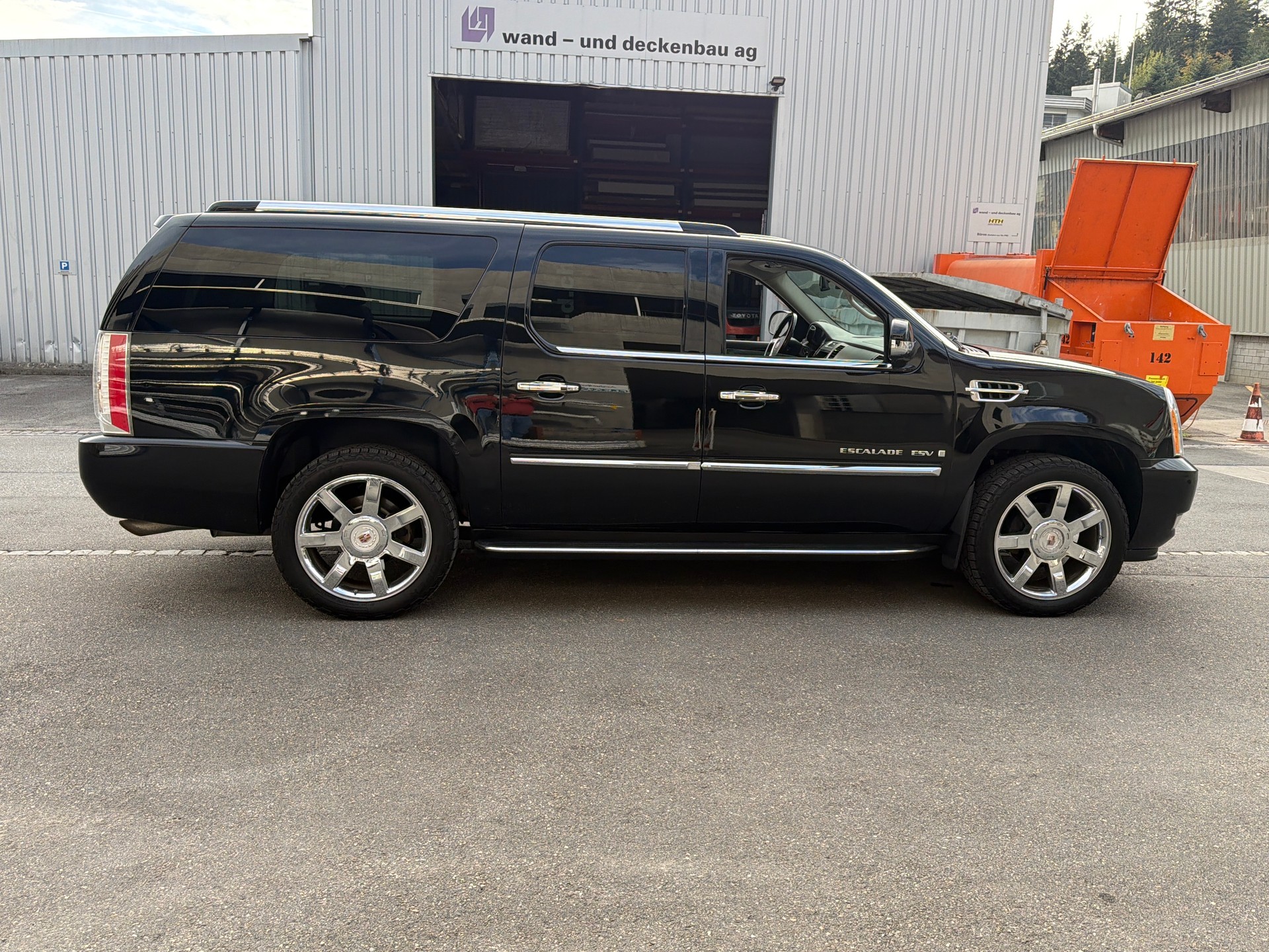 CADILLAC Escalade 6.2 V8 ESV Langversion-image-5