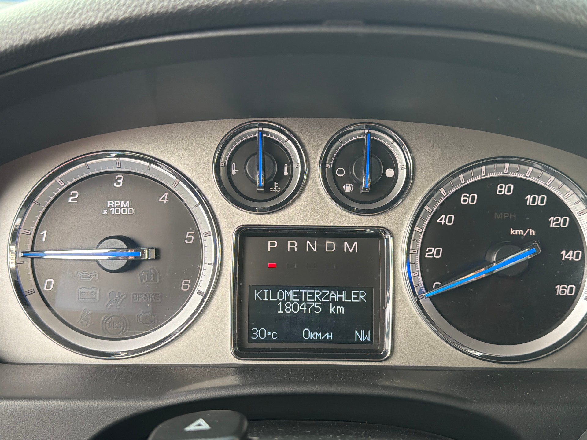 CADILLAC Escalade 6.2 V8 ESV Langversion-image-14