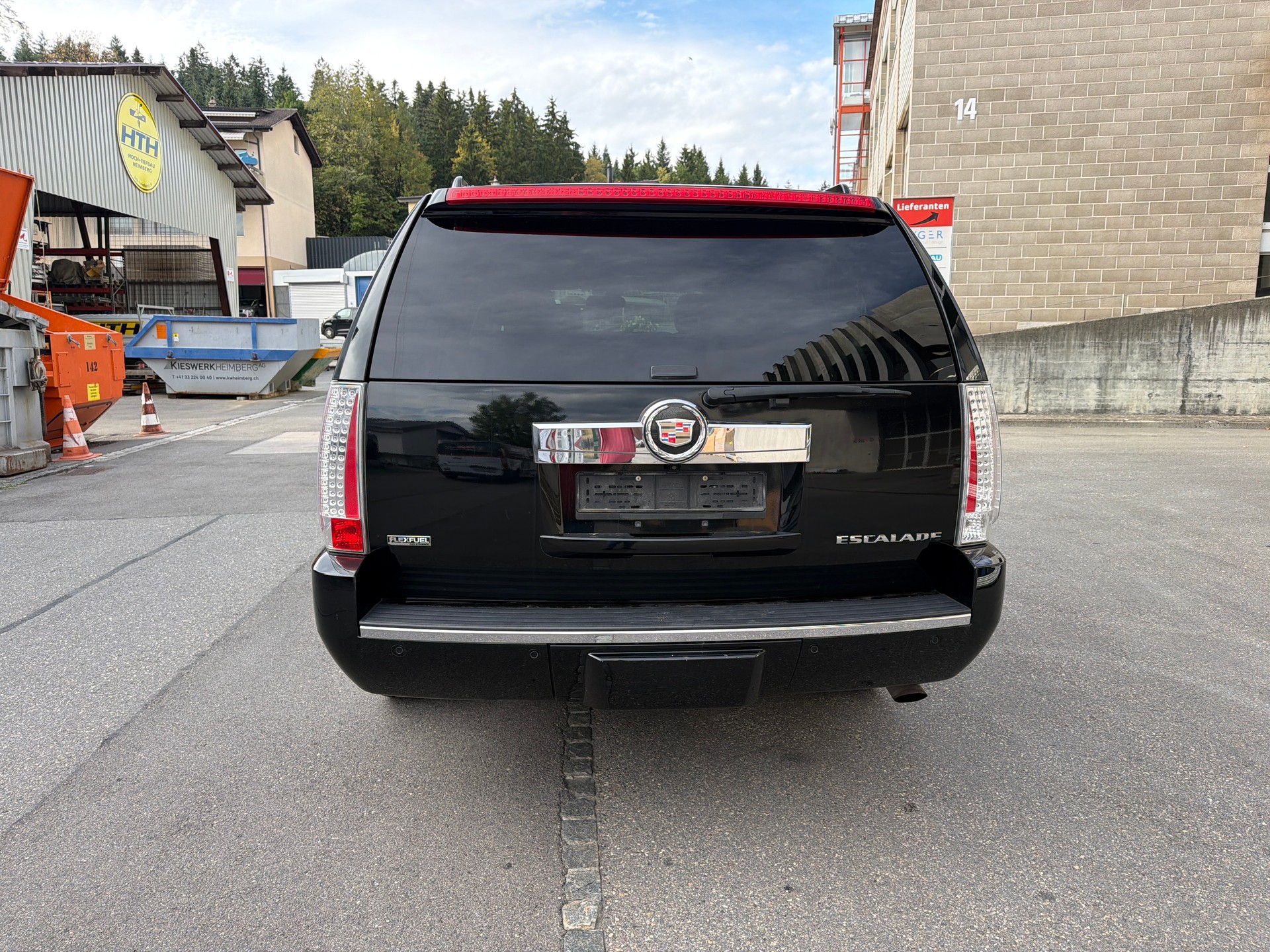 CADILLAC Escalade 6.2 V8 ESV Langversion-image-3