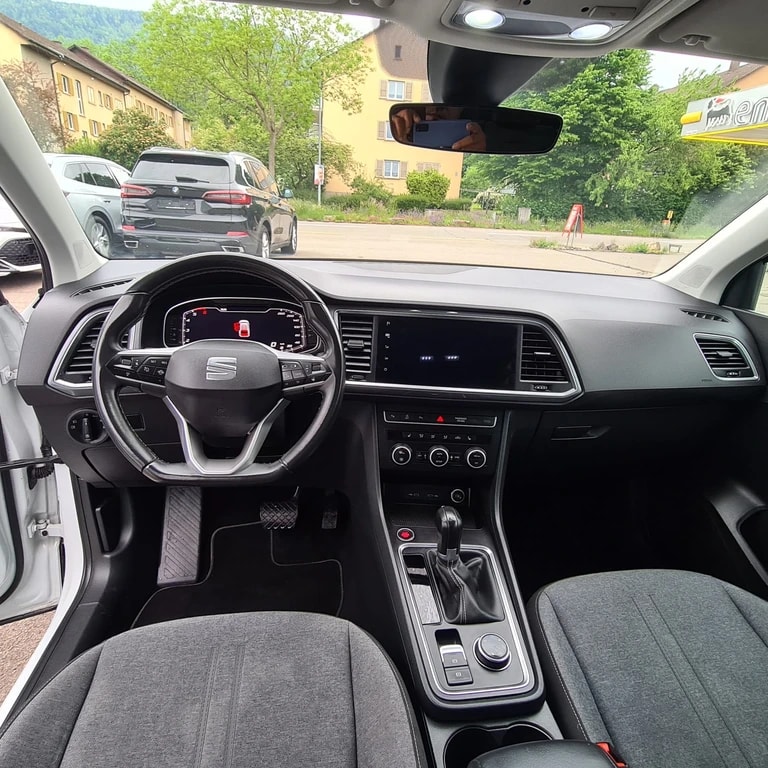 SEAT Ateca 2.0 TDI CR Style 4Drive DSG ** Gr-Navi ** RF-Kamera ** Virtual Cockpit ** Neues Modell ** Frisch ab MFK & Service **-image-8