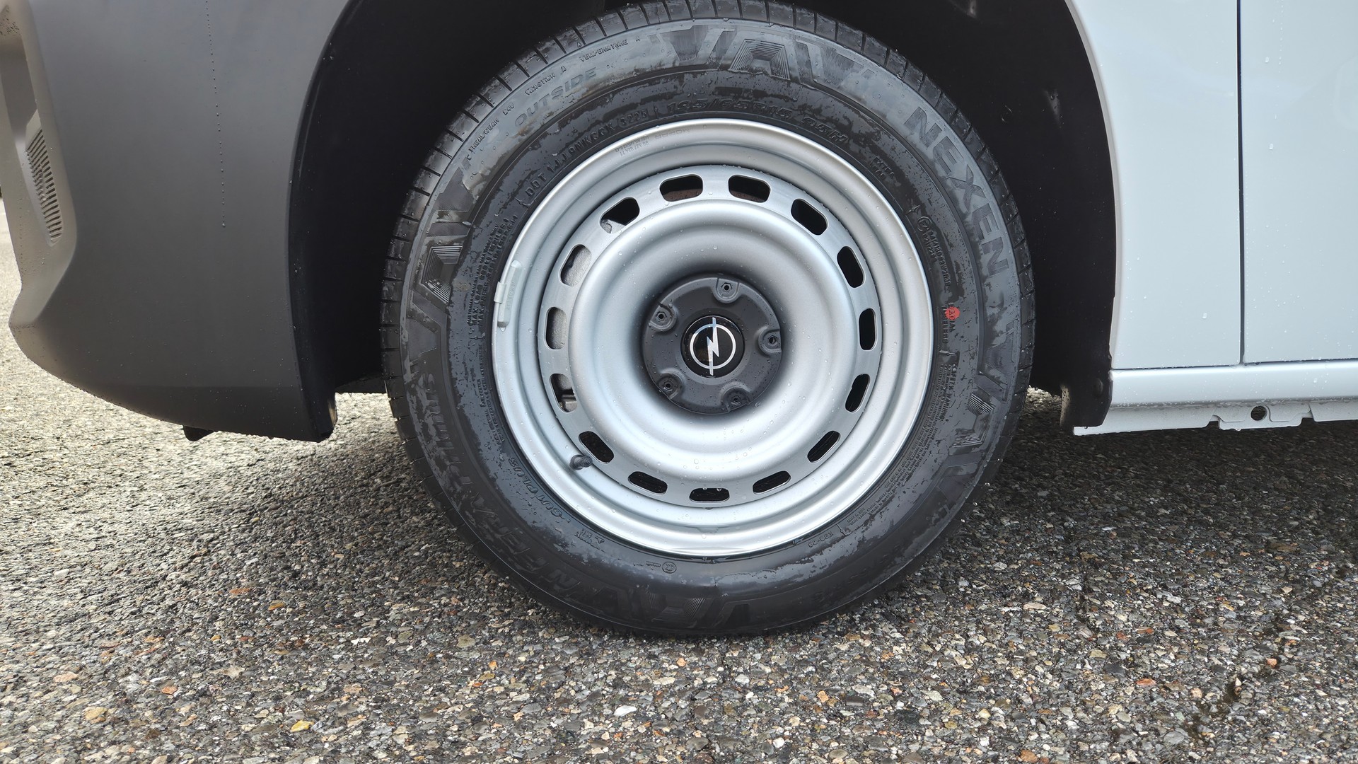 OPEL Combo Cargo 1.2 Turbo start/stop-image-10