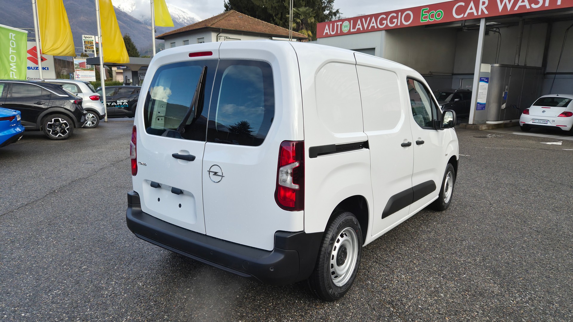 OPEL Combo Cargo 1.2 Turbo start/stop-image-7