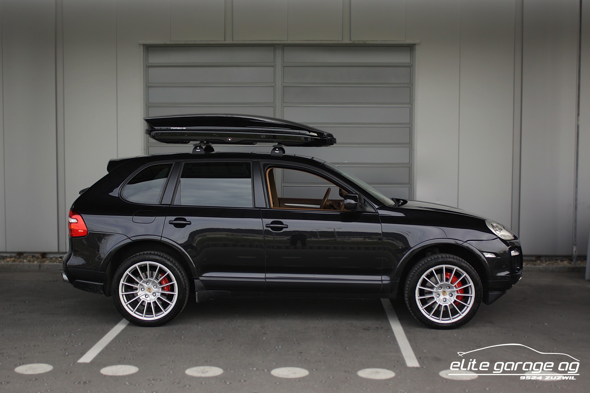 PORSCHE Cayenne Turbo-image-5