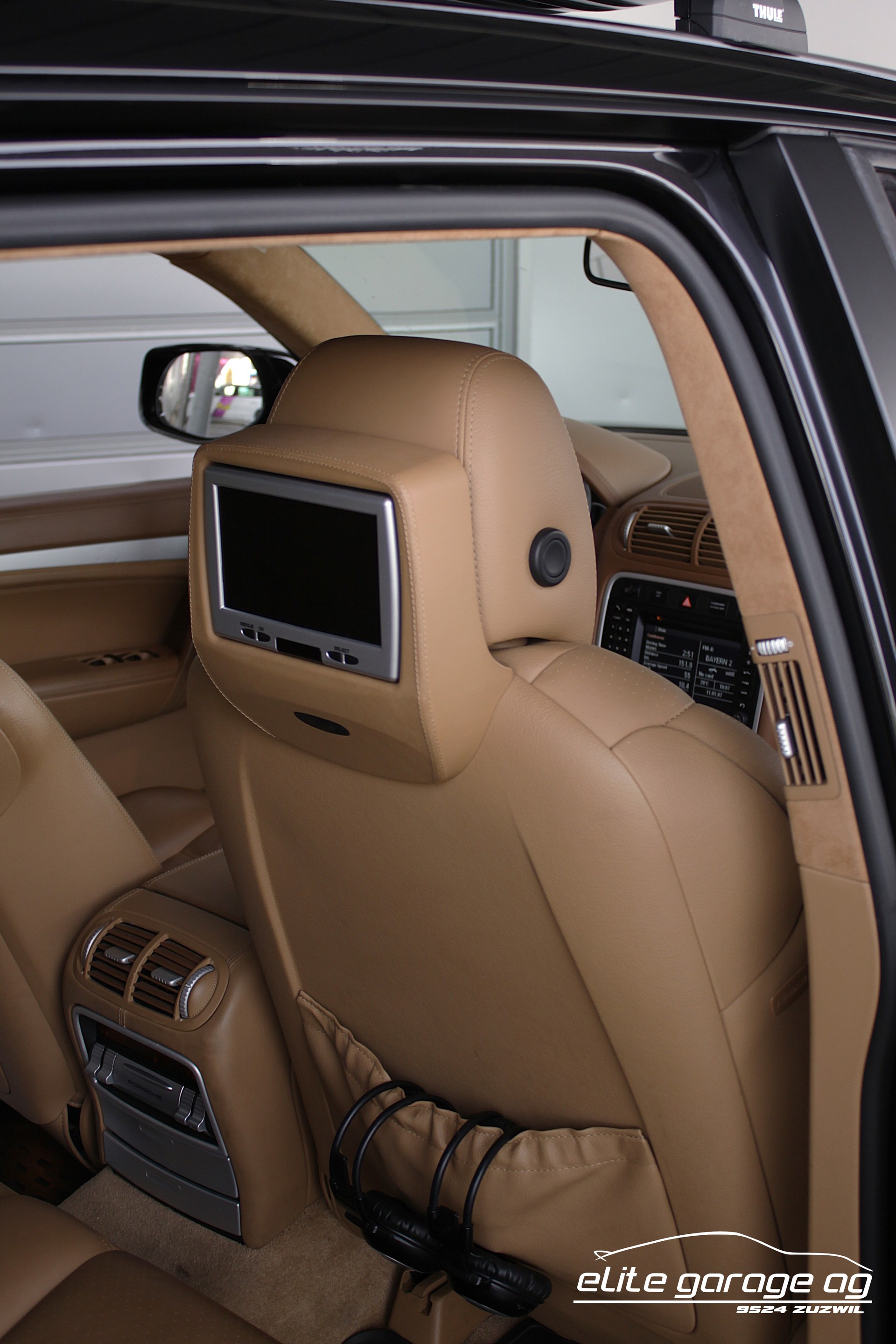 PORSCHE Cayenne Turbo-image-15