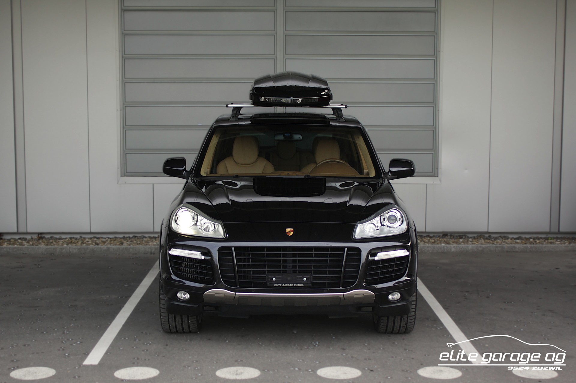 PORSCHE Cayenne Turbo-image-7