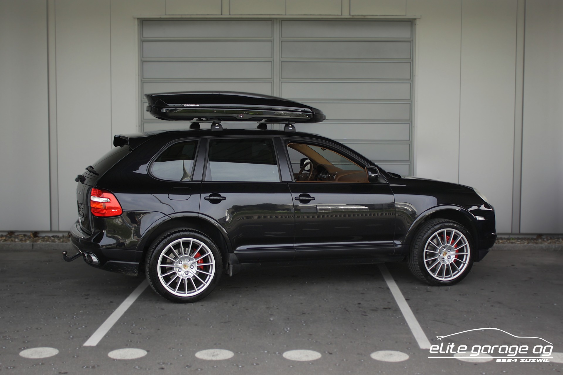 PORSCHE Cayenne Turbo-image-4