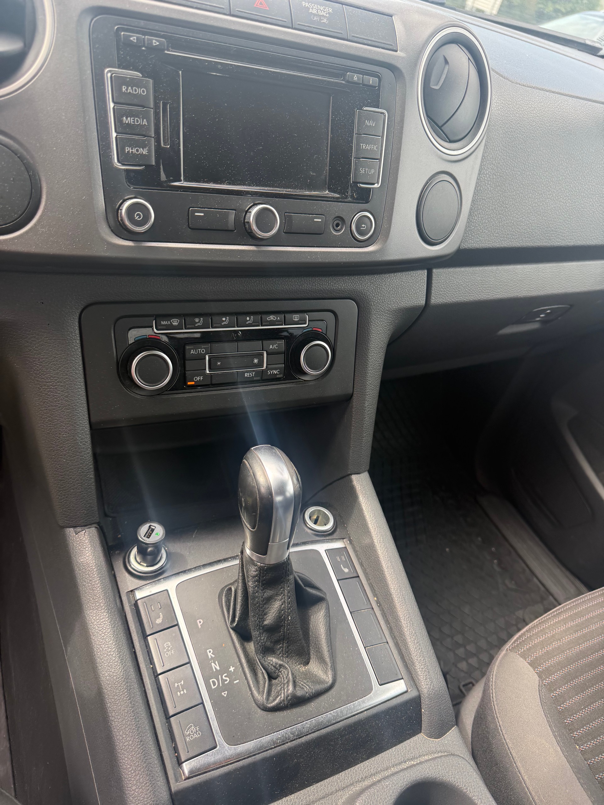 VW Amarok 2.0 BiTDI Highline 4Motion permanent A-image-6