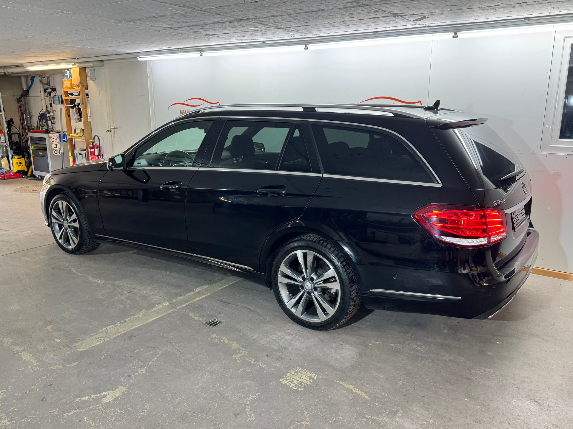 MERCEDES-BENZ E 350 BlueTEC Avantgarde 4Matic 7G-Tronic-image-3