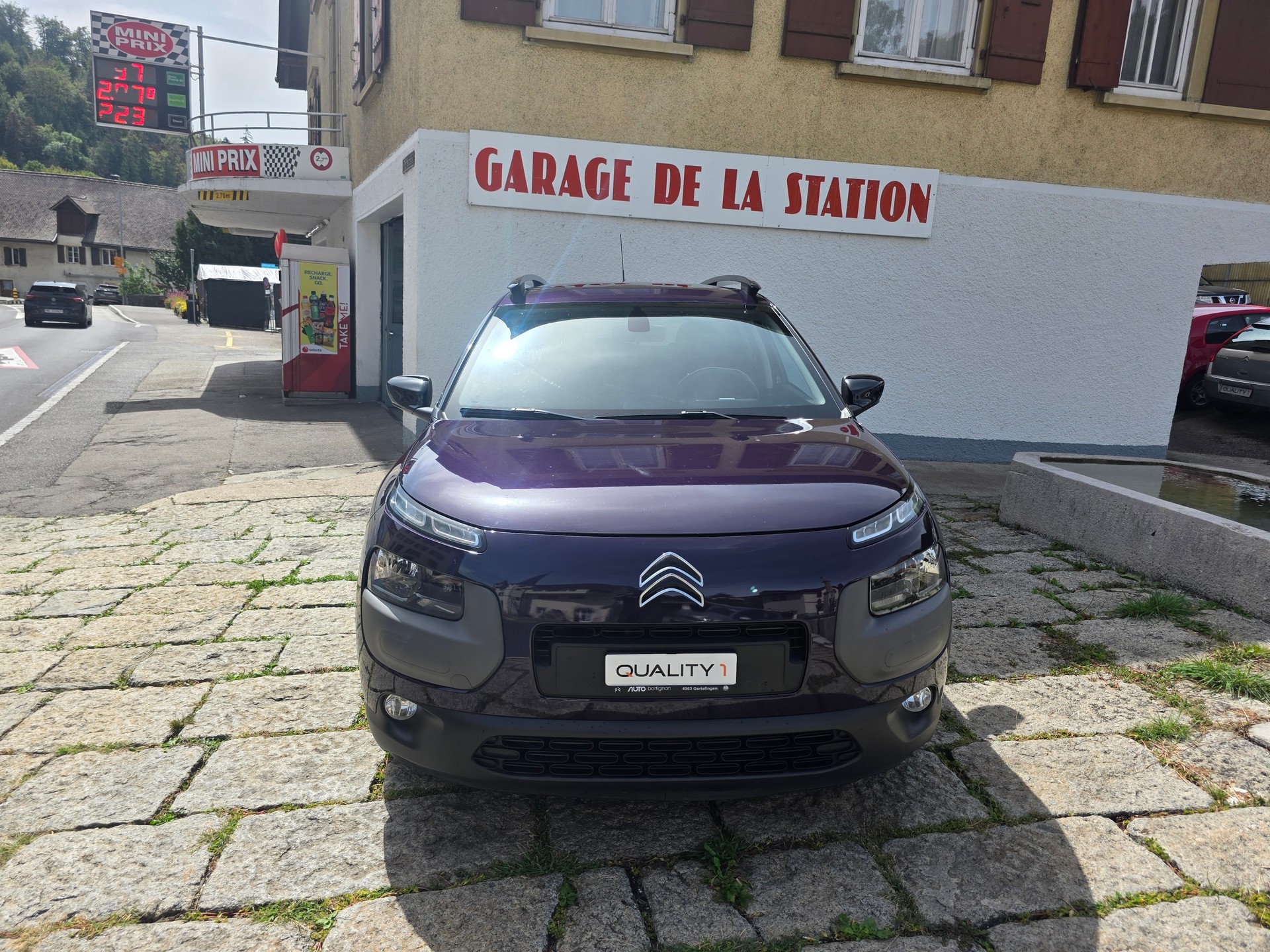 CITROEN C4 Cactus 1.2 e-VTi Shine ETG-image-1