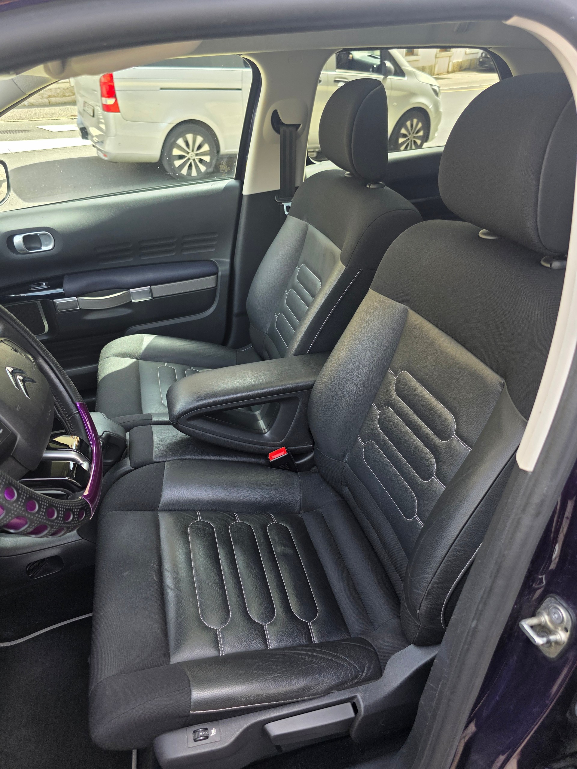 CITROEN C4 Cactus 1.2 e-VTi Shine ETG-image-9