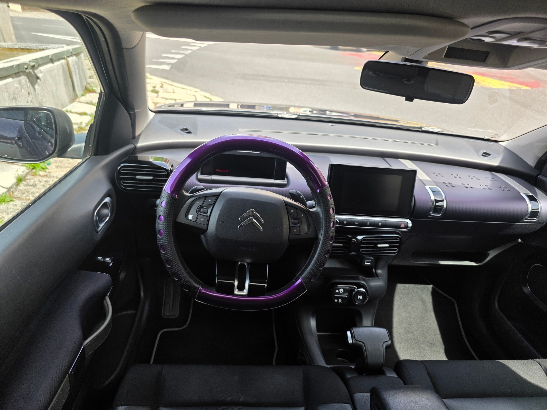 CITROEN C4 Cactus 1.2 e-VTi Shine ETG-image-7