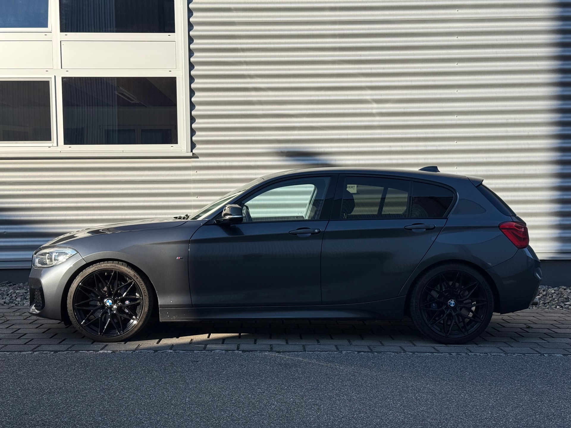 BMW M140i xDrive Steptronic-showroom-element-2