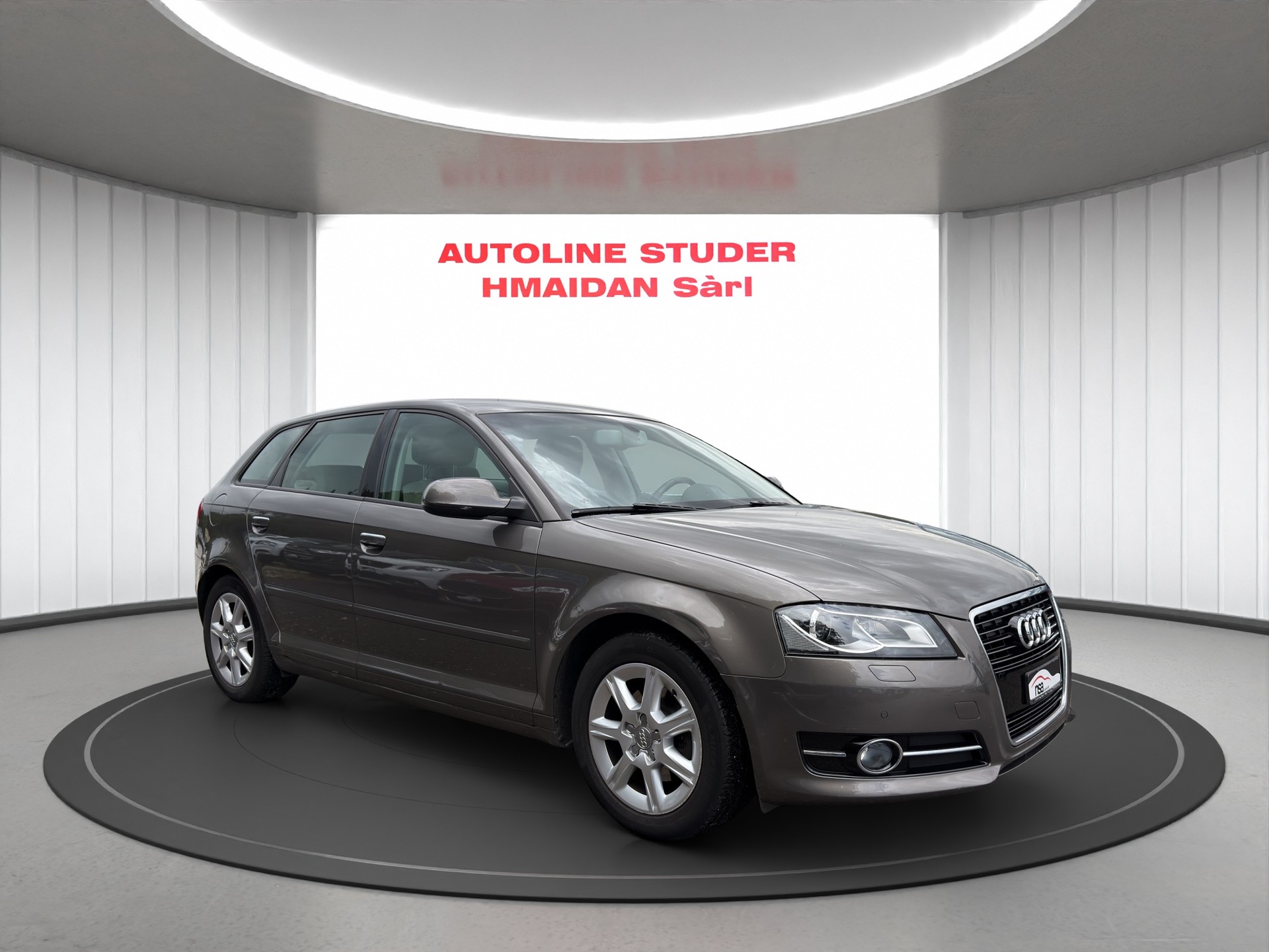 AUDI A3 Sportback 1.4 TFSI Ambiente S-tronic-image-2