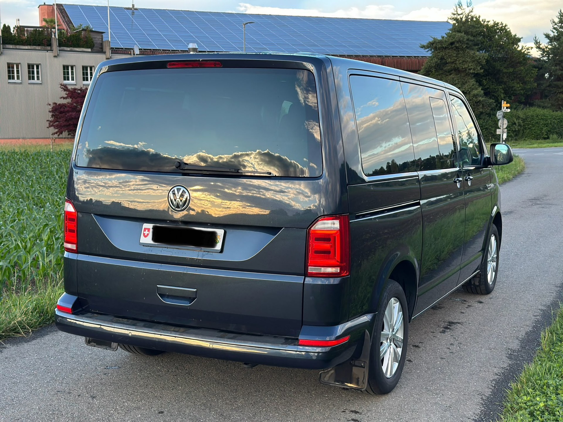 VW 2.0 TDI 204 CL Liberty DSG 4m-image-2