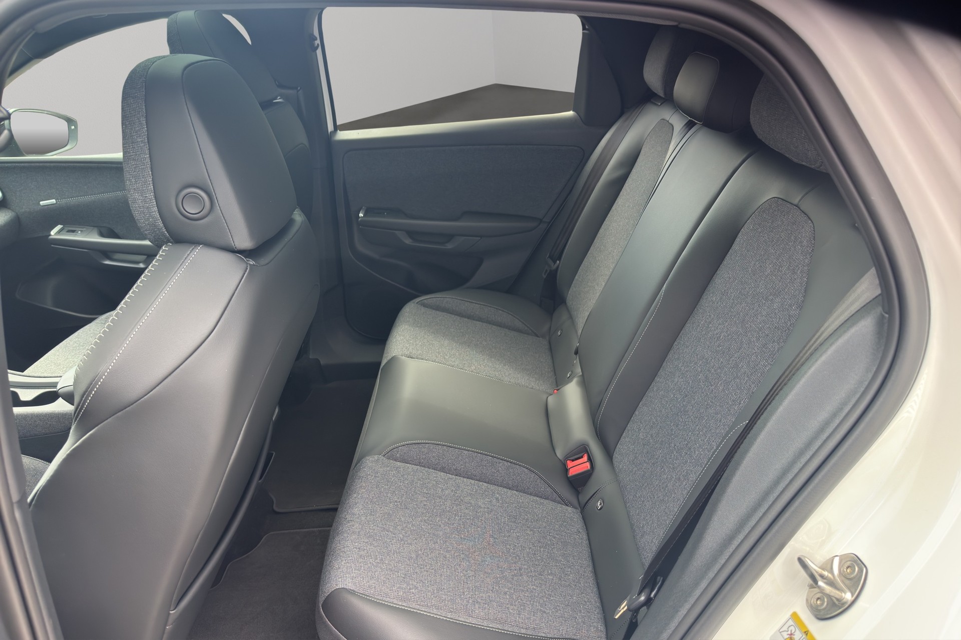 VW ID.Polo 52 kWh Style Edition One Plus-image-5